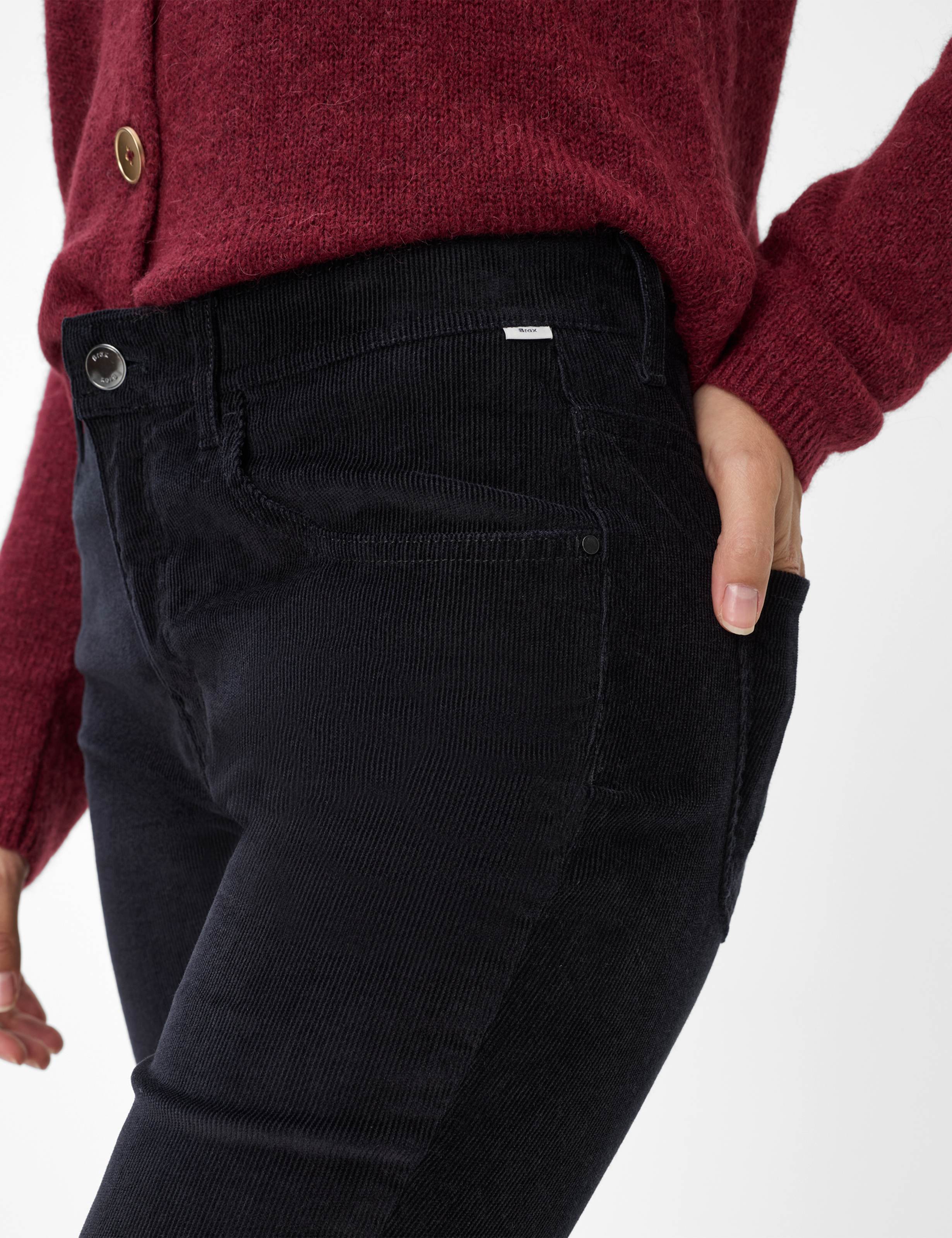Femme Style MARY Noir Regular Fit Détail 2