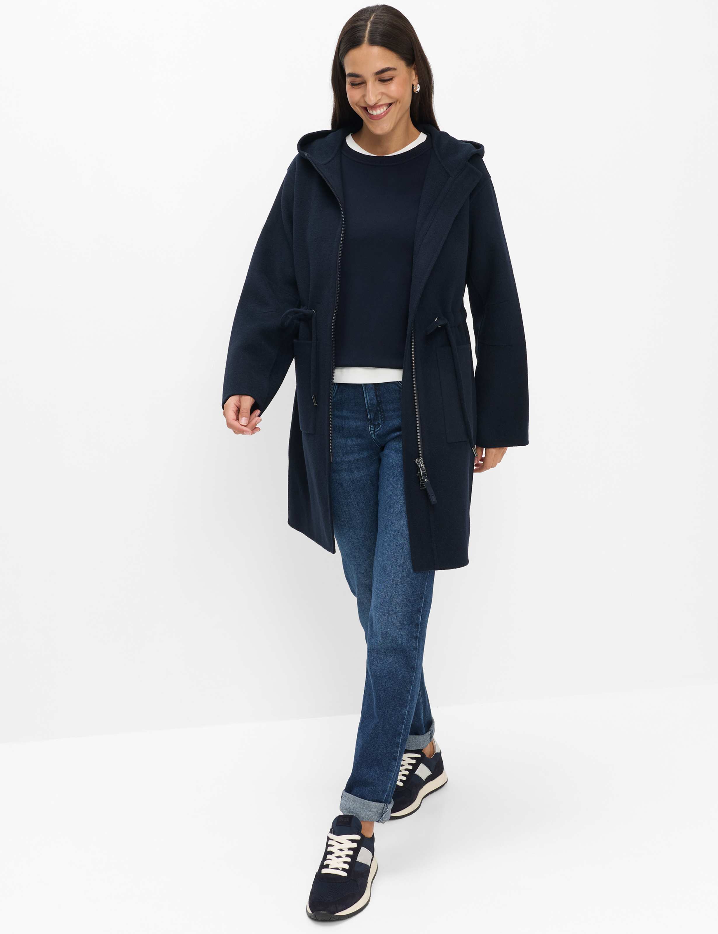 Dame Style HOPE Mørkeblå  Model Outfit