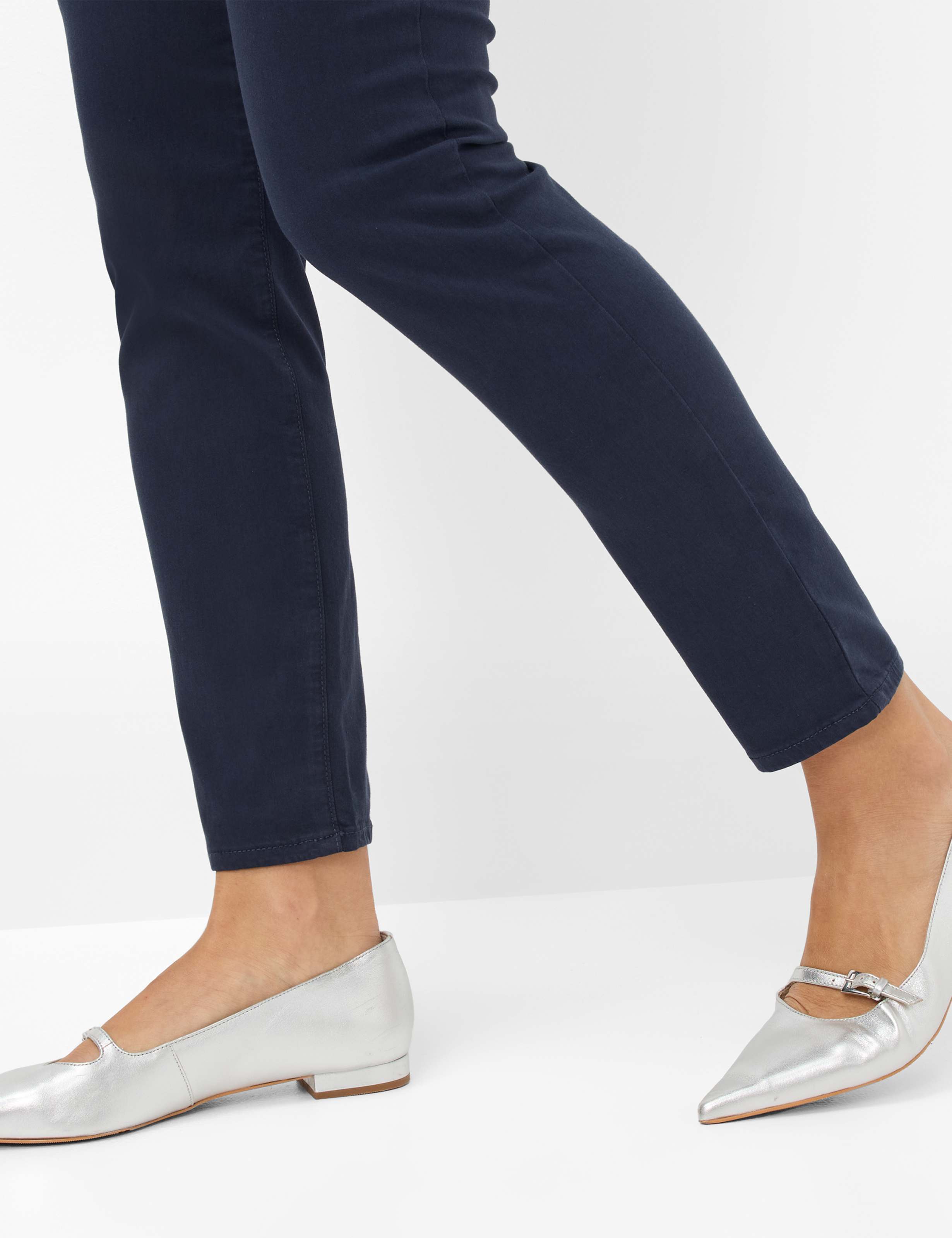 Women Style SHAKIRA S Denim Dark Blue Slim Fit Detail 1