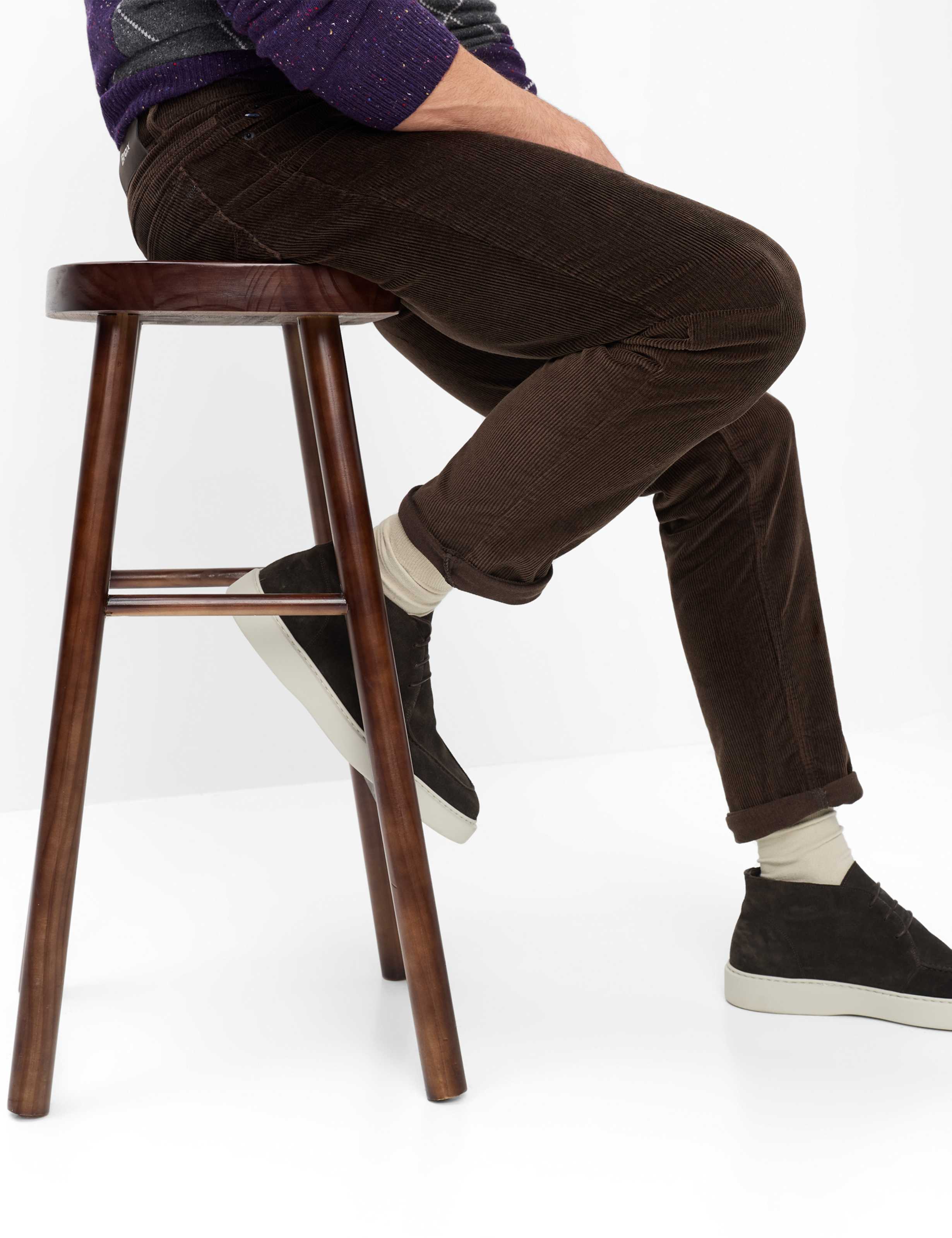 Herren Style COOPER Dunkelbraun Regular Fit Detail 1