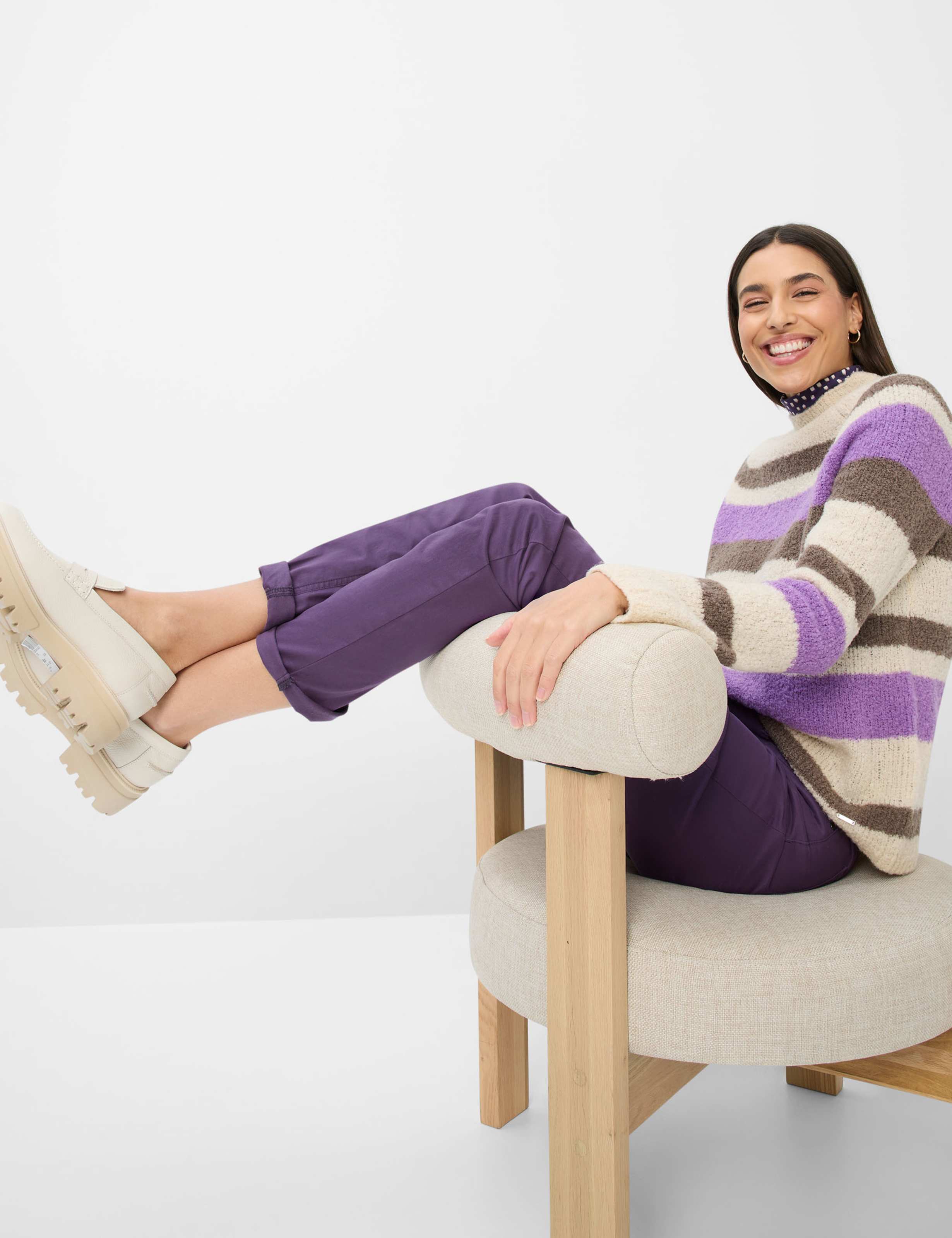 Femme Style CAROLA Violette Foncé  Détail 2