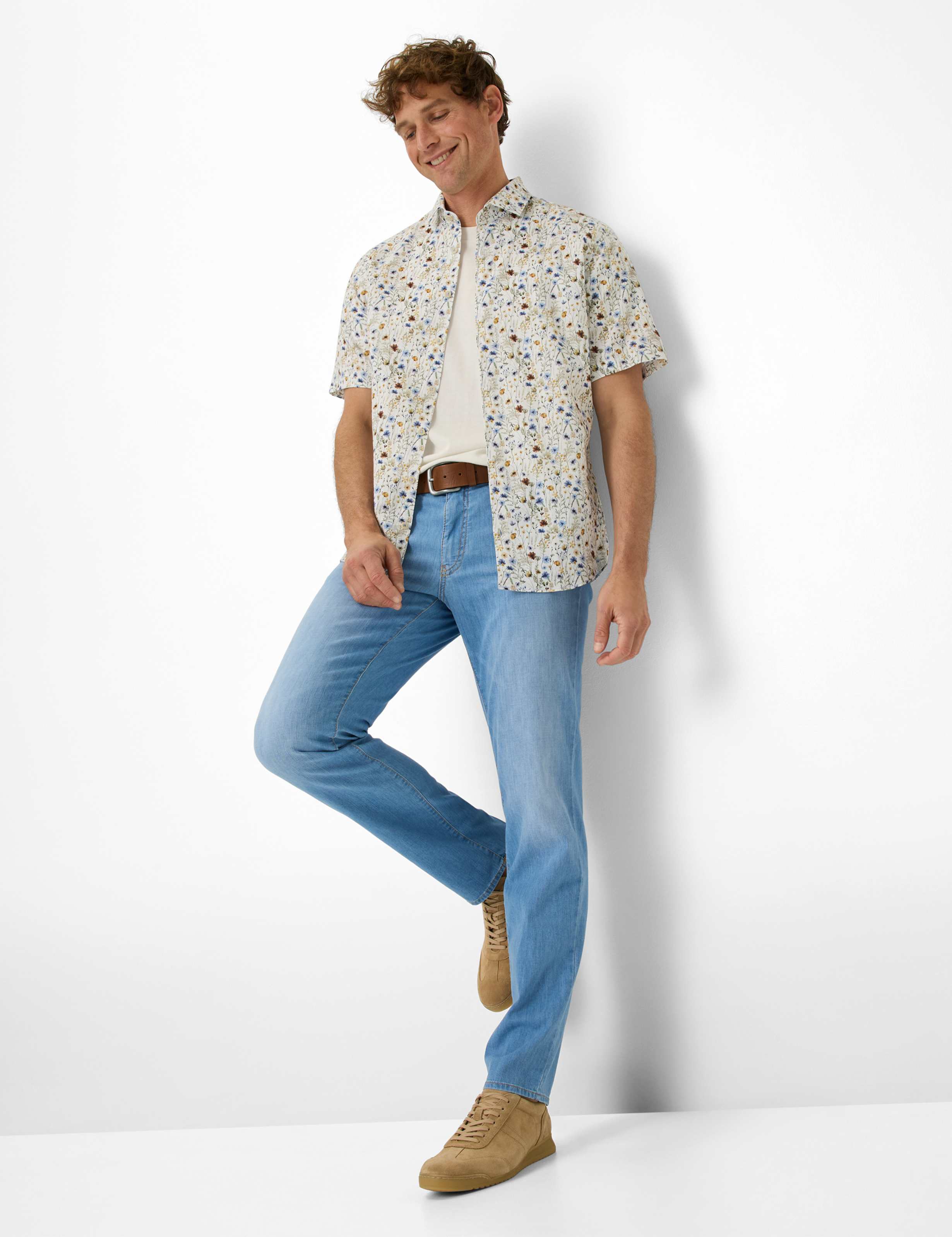 Men Style CADIZ Denim Light Blue Straight Fit Model Outfit