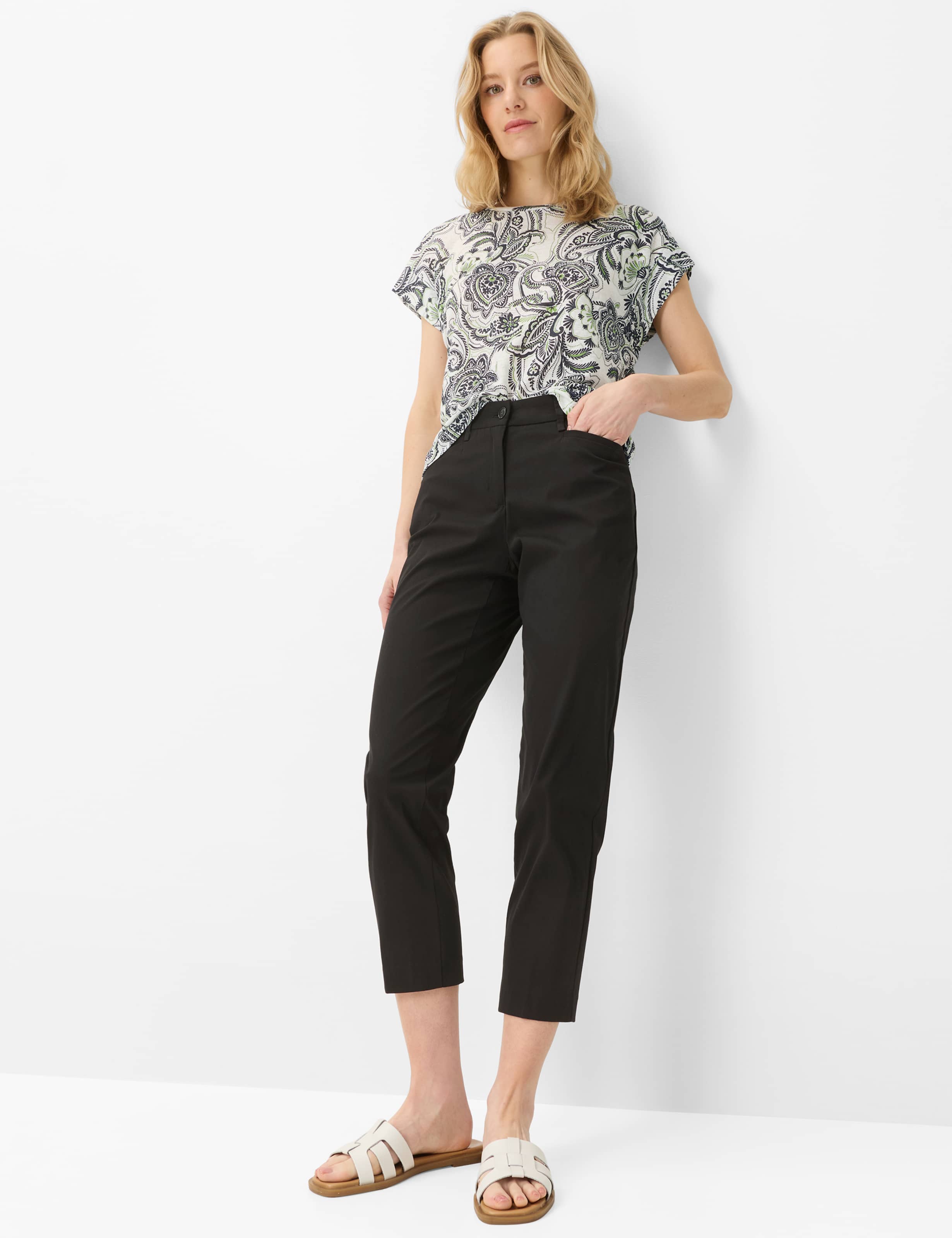 Women Style MARA S Black Regular Fit Model Outfit