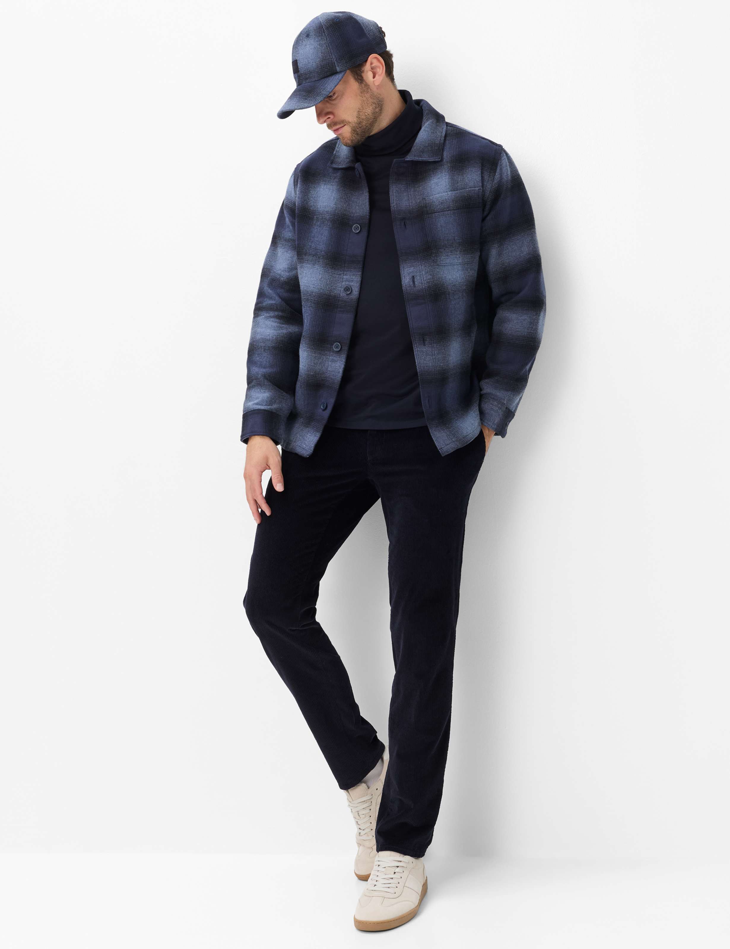 Homme Style SANTIAGO Bleu  Tenue du mannequin