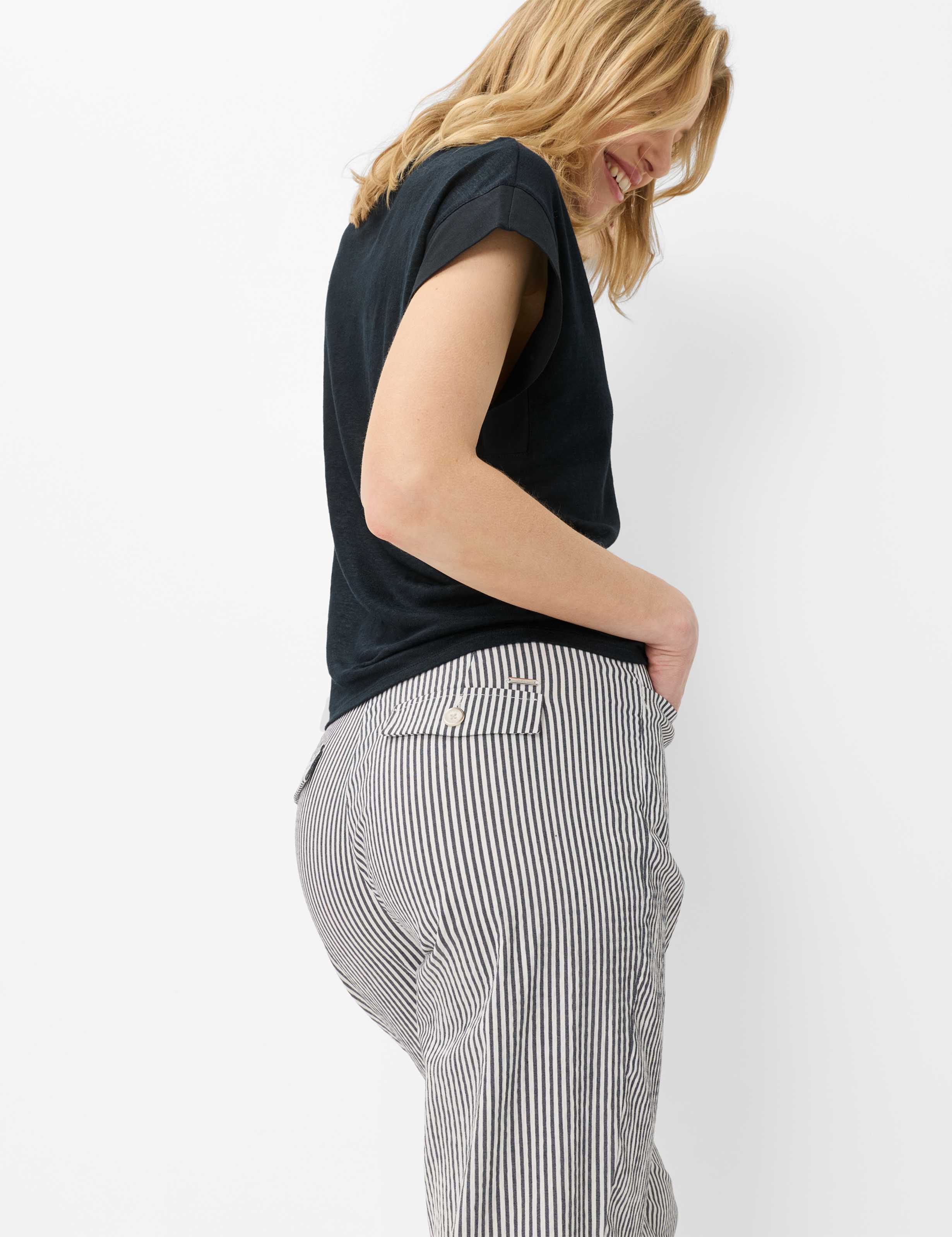 Femme Style MARA S Bleu Foncé Regular Fit Détail 1