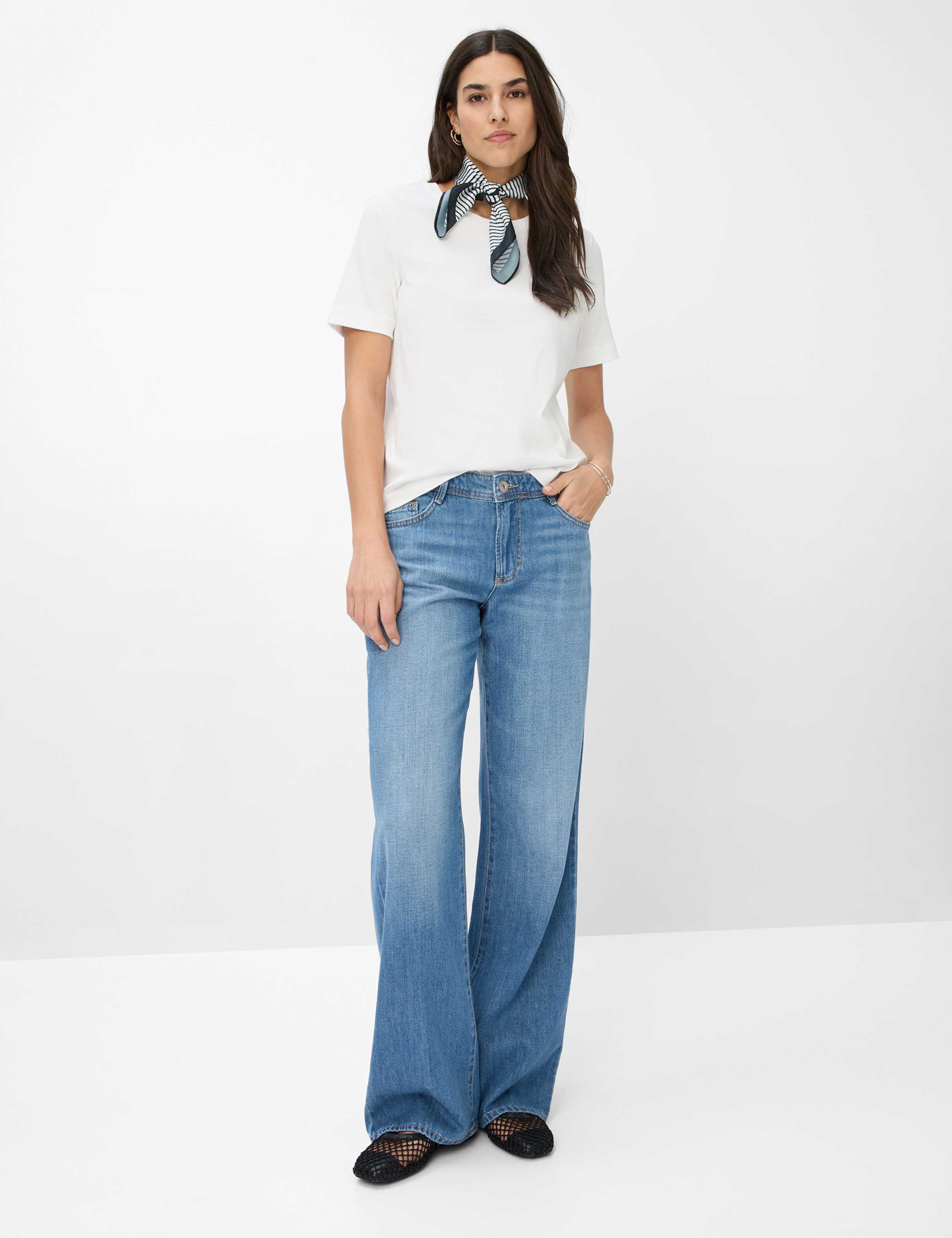 Damen Style CIRA Cremeweiß  Model Outfit