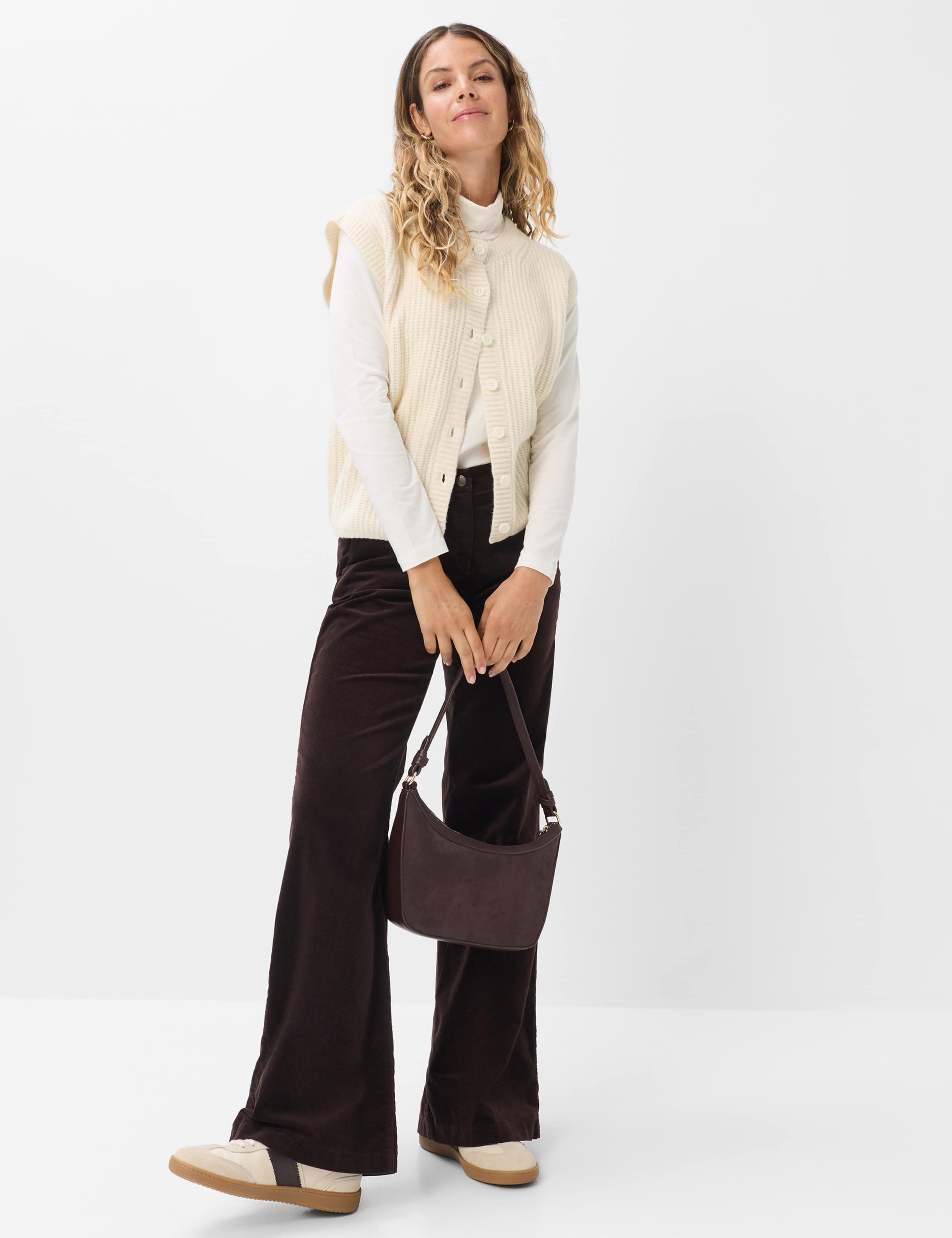 Women Style MAINE Dark Brown Wide Leg Model Outfit