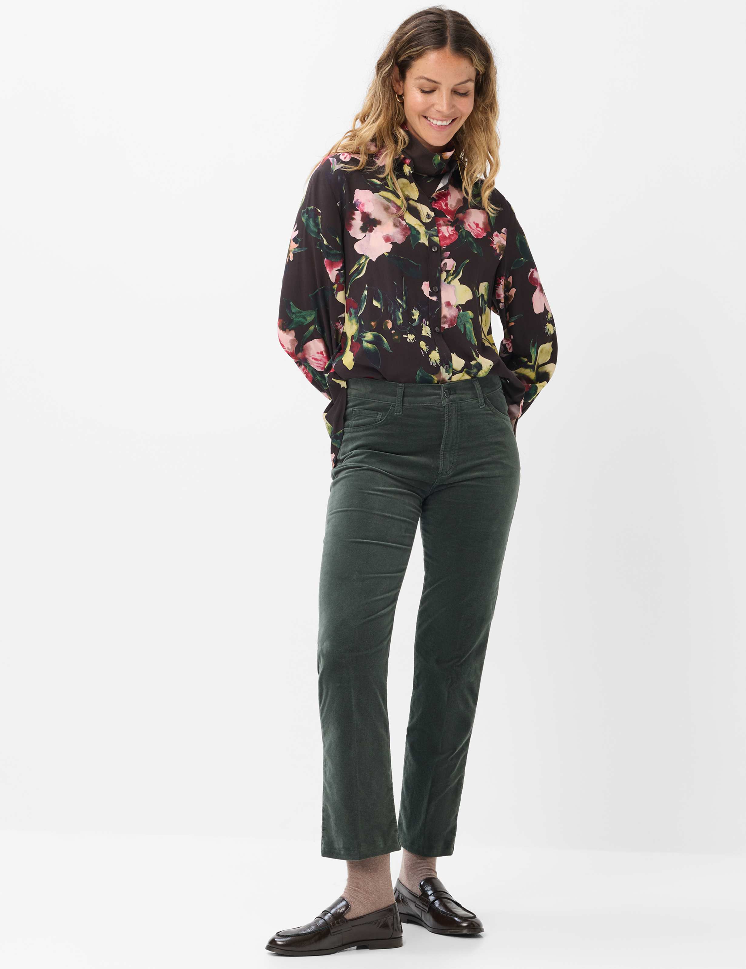 Dames Style MAY S Donkergroen Cigarette Fit Model outfit
