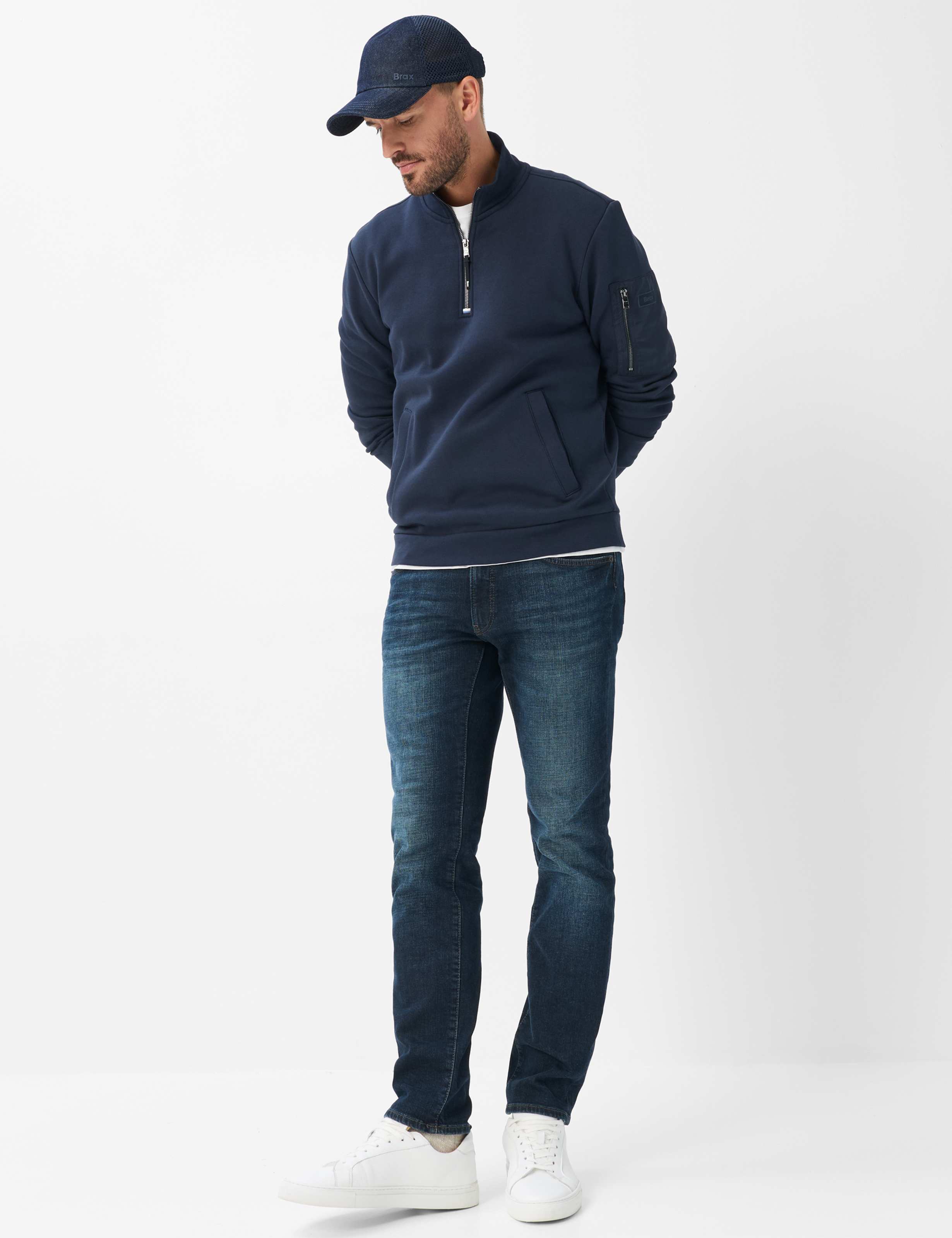 Men Style CHUCK Denim Blue Modern Fit Model Outfit