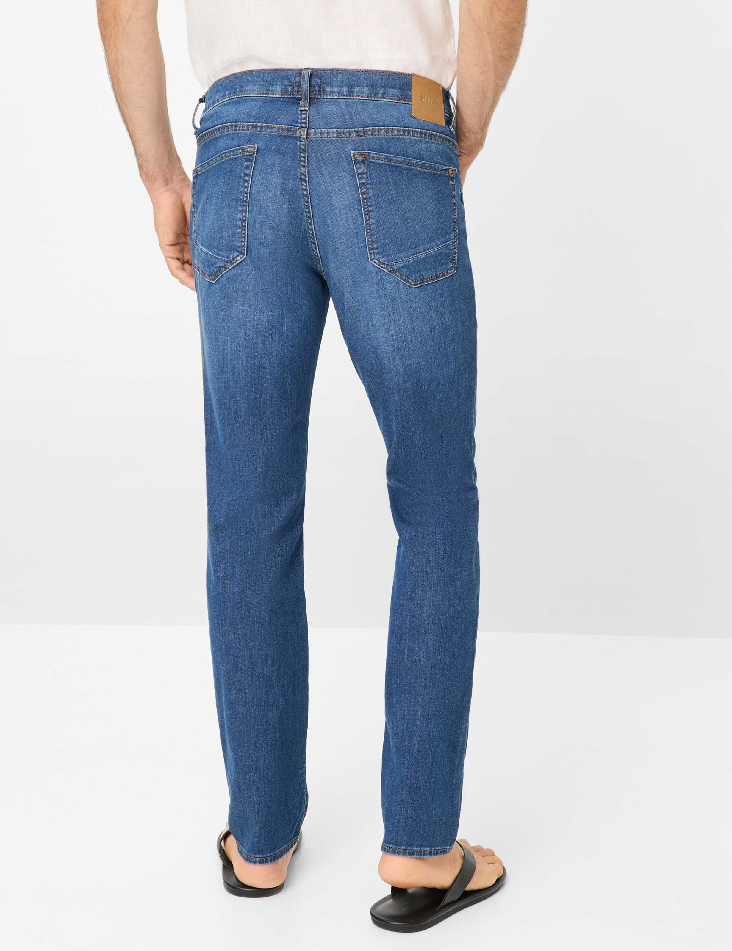 Herren Style CHUCK Denim Blau Modern Fit Model Rueck