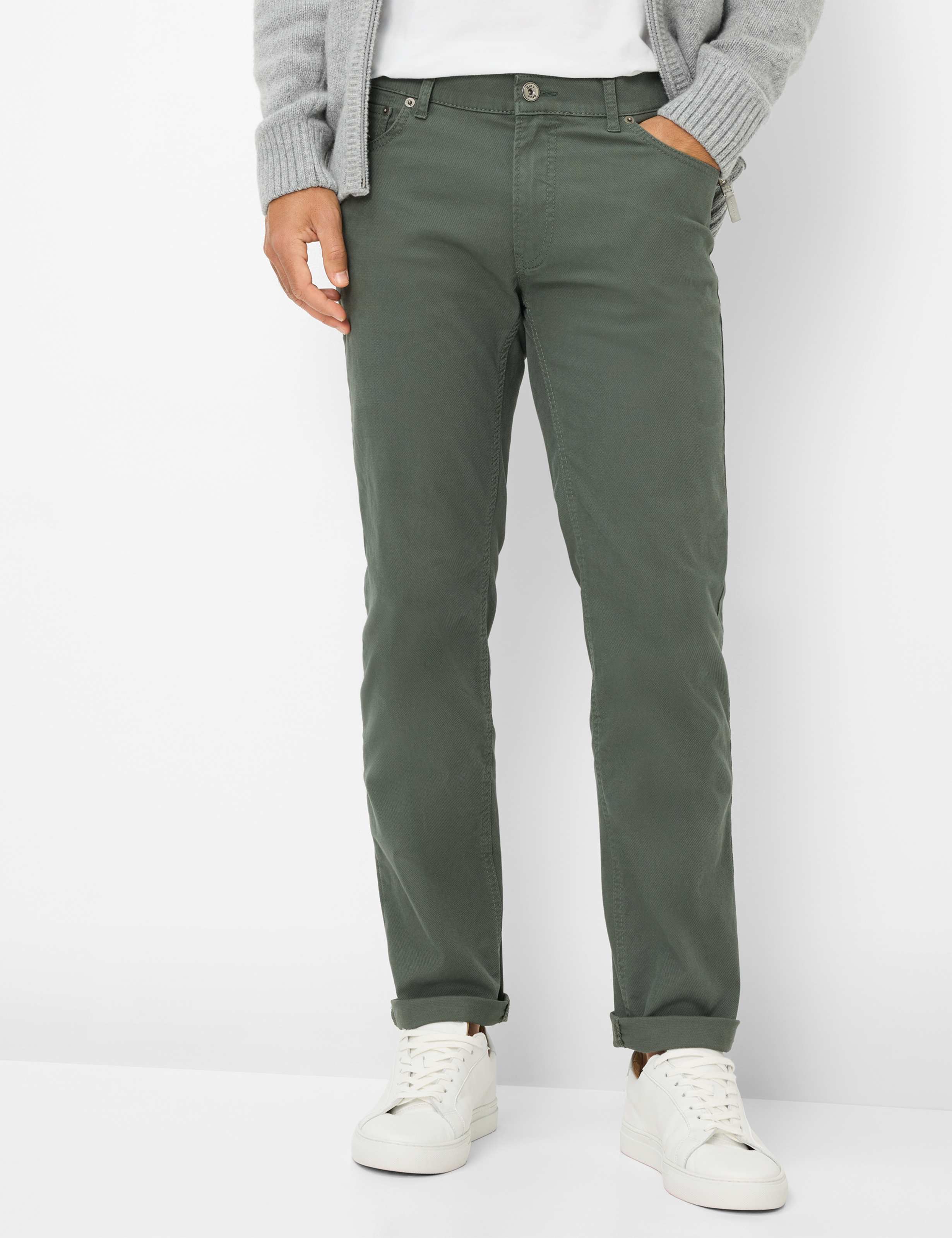 Heren Style CHUCK Donkergroen Modern Fit Model voorkant