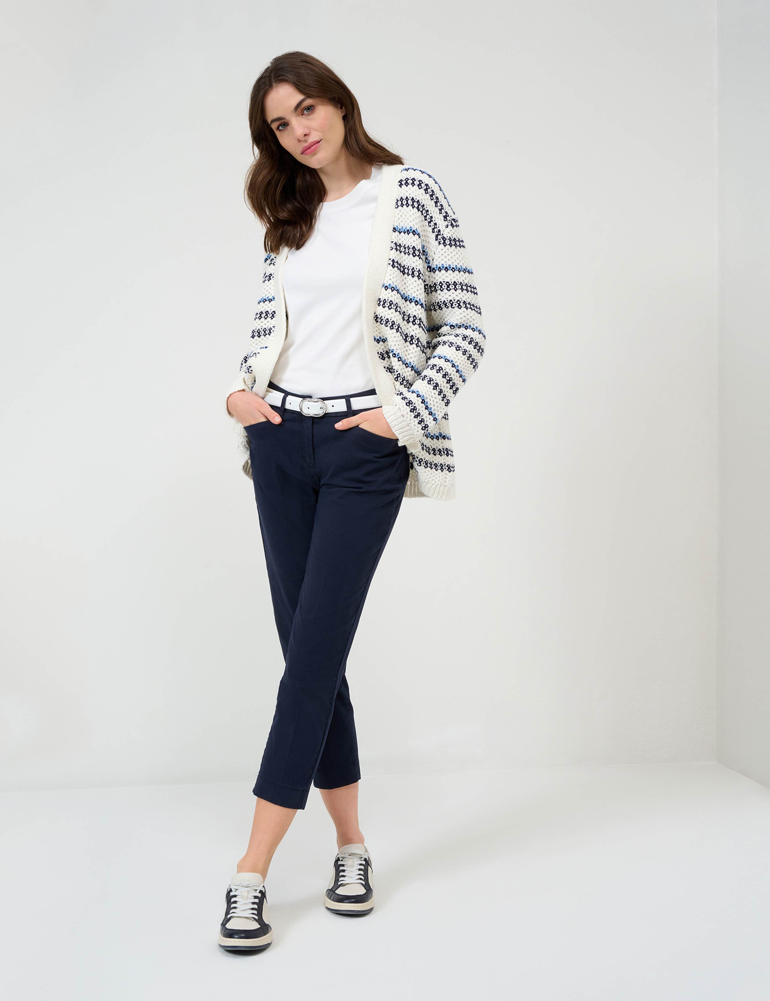 Women Style ANIQUE indigo  Model Outfit