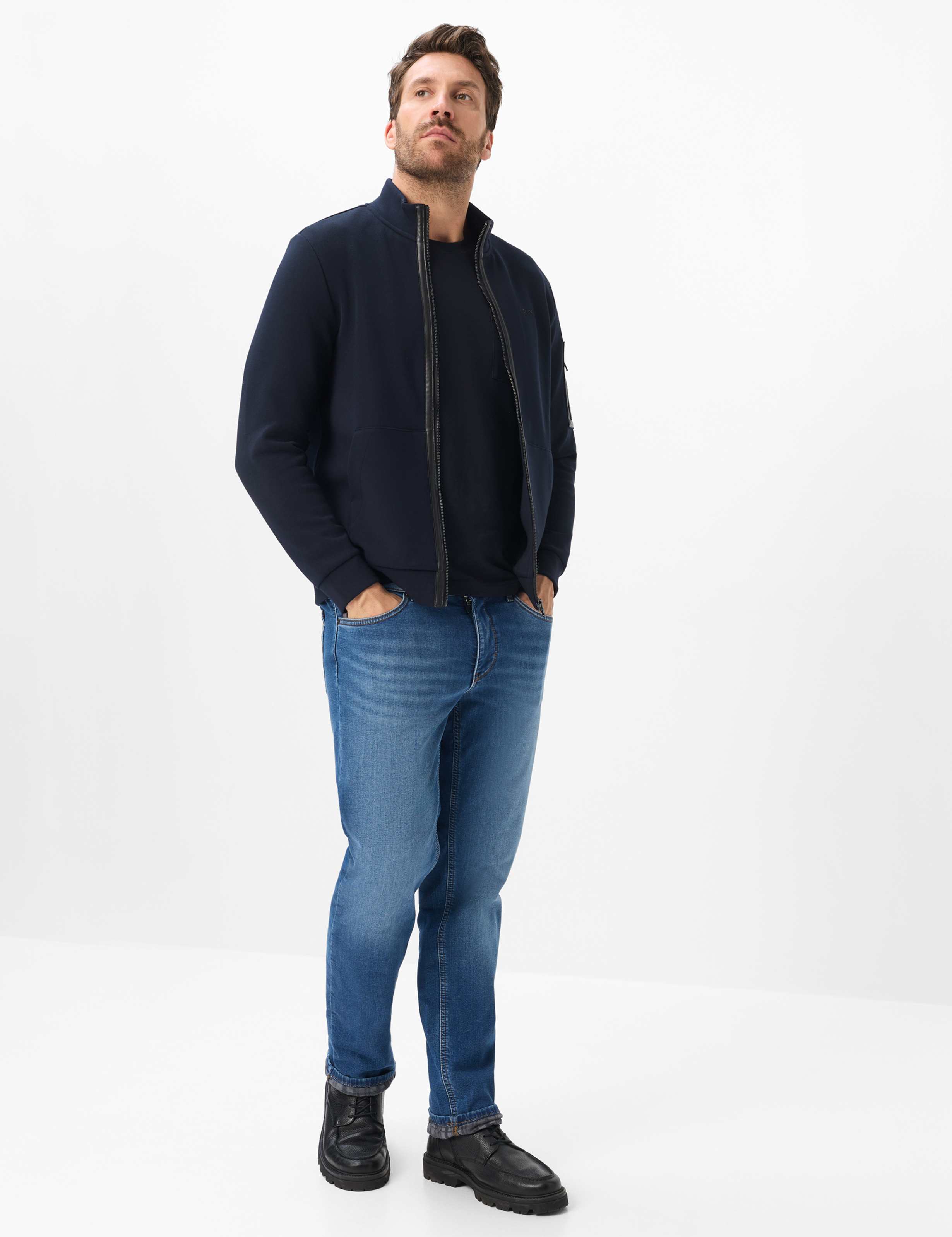 Herren Style SCOTT Dunkelblau  Model Outfit