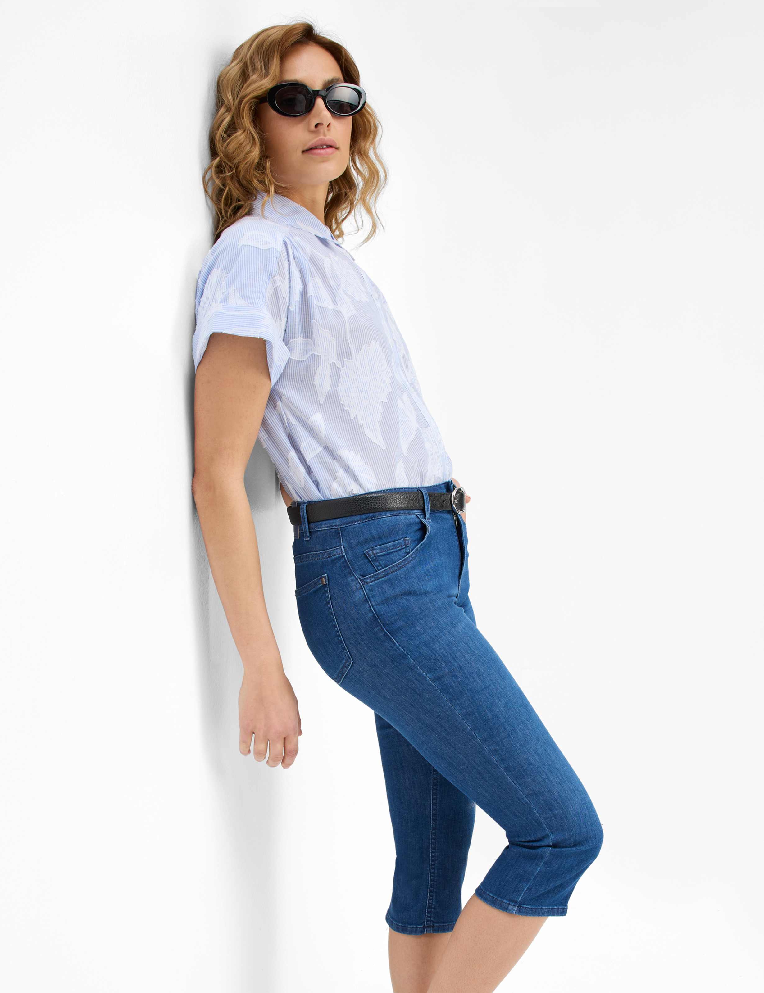 Women Style SHAKIRA C Denim Blue Slim Fit Detail 1