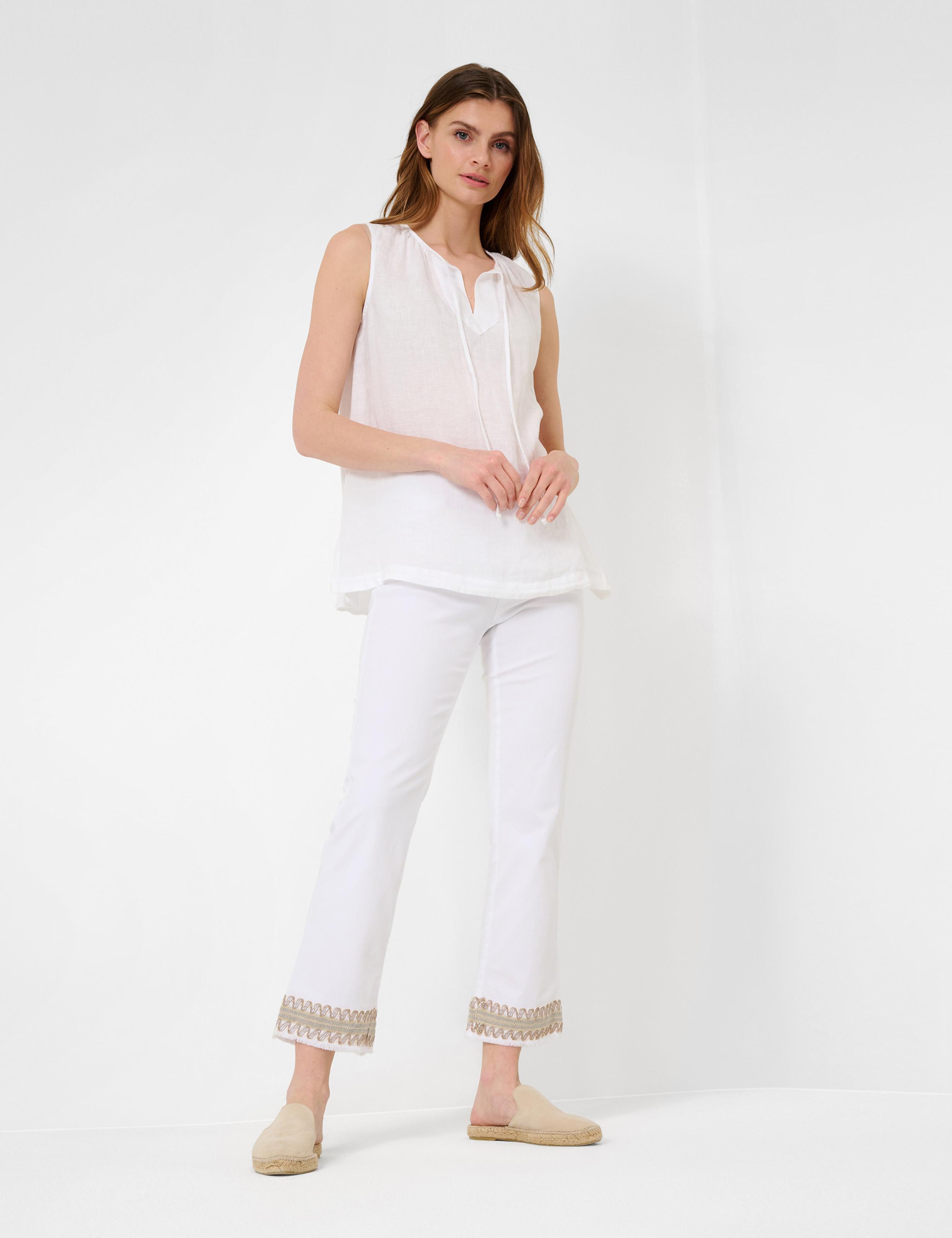 Women Style MARY S WHITE Regular Fit Model Outfit