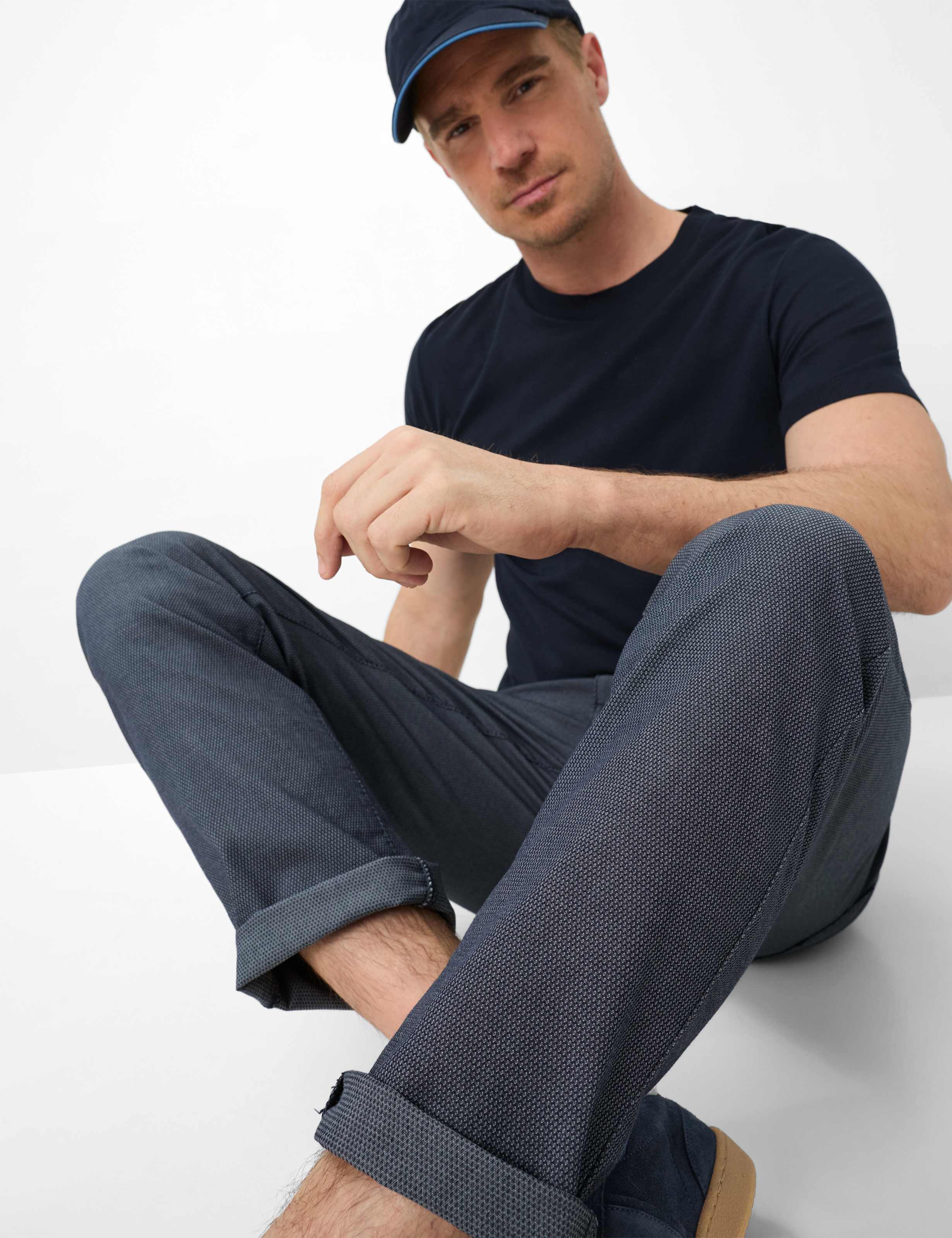 Herren Style CADIZ Dunkelblau Straight Fit Detail 1