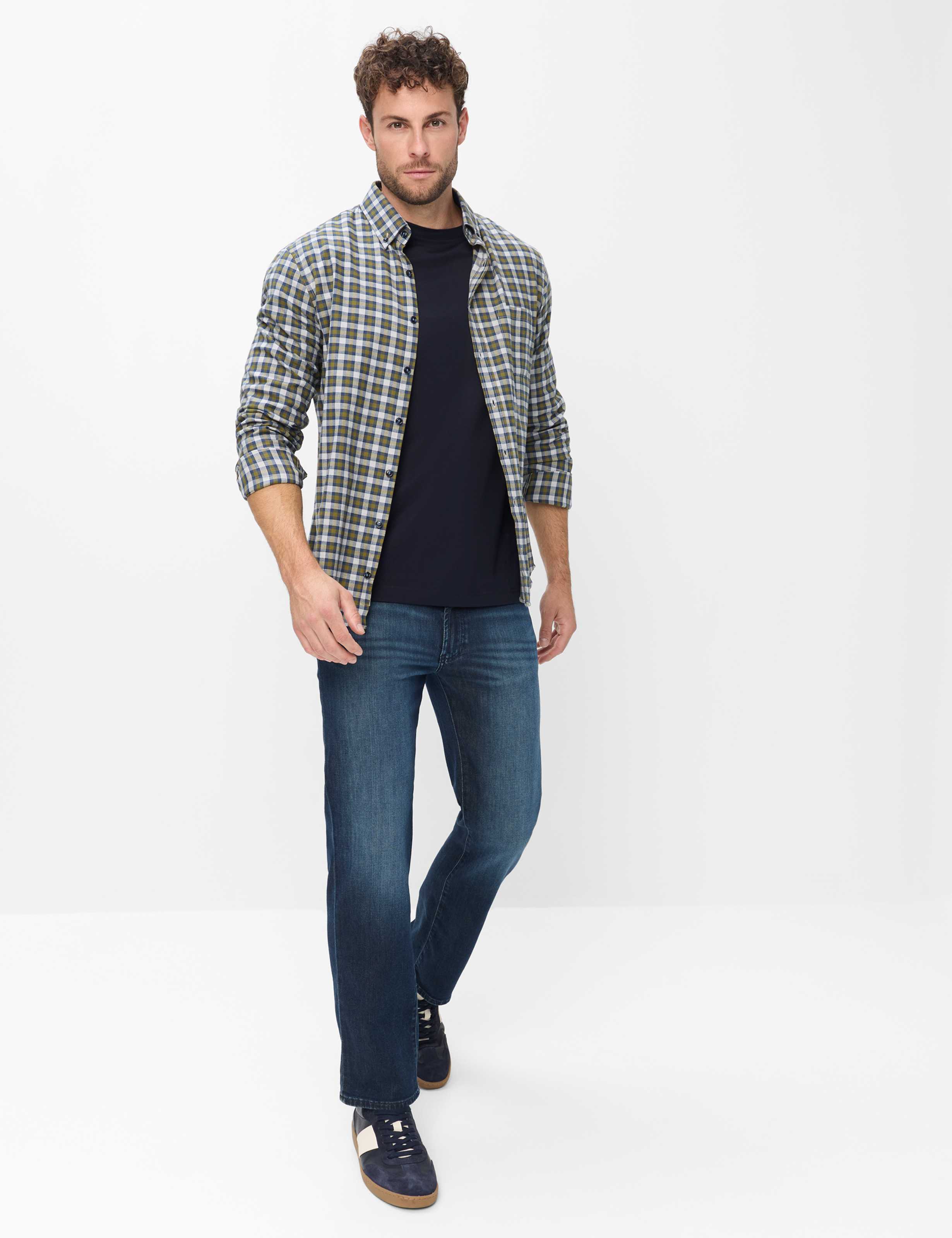 Heren Style DANIEL Groen - Olijf  Model outfit