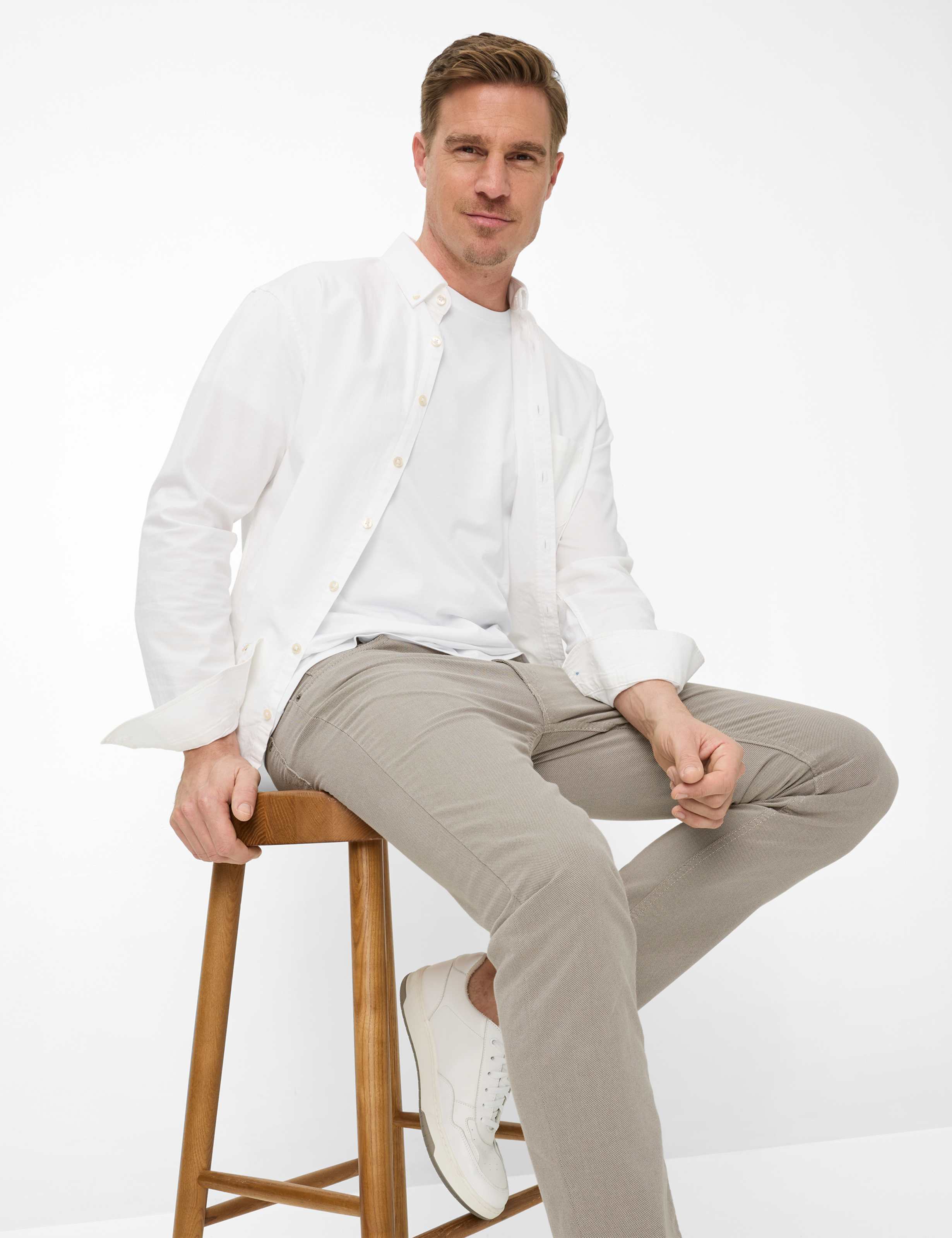 Men Style CHUCK Light Brown Modern Fit Detail 1