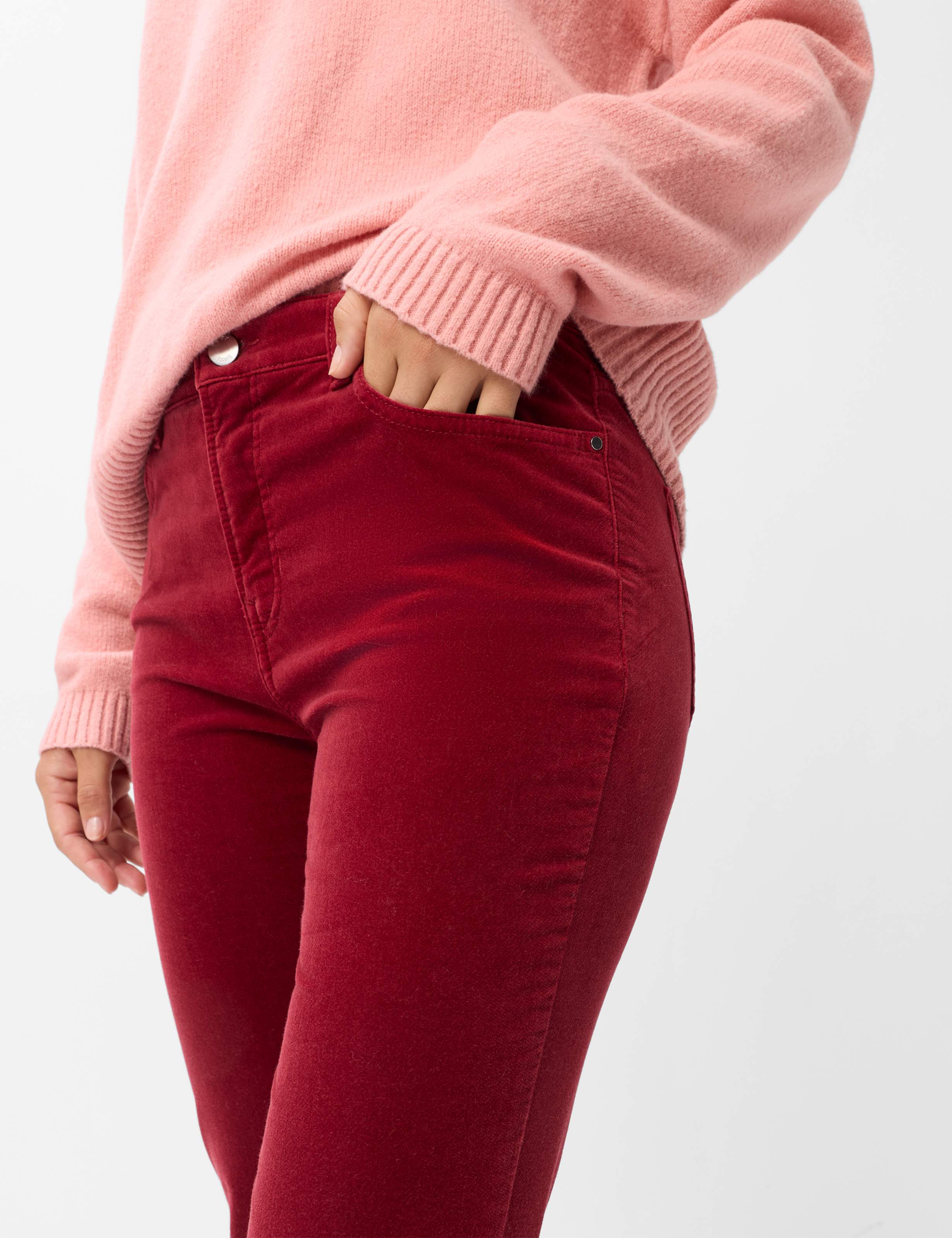 Damen Style CAROLA Dunkelrot Feminine Fit Detail 2