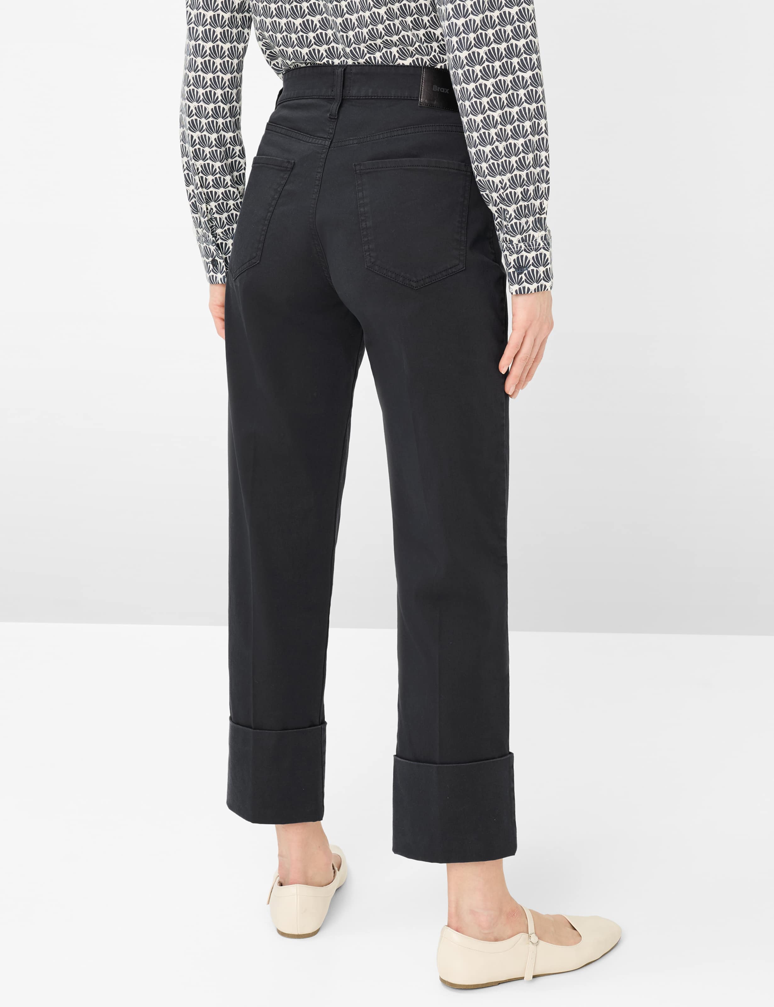 Shades of Blue, Women, Style MADISON S, MODEL_RUECK_ISHOP