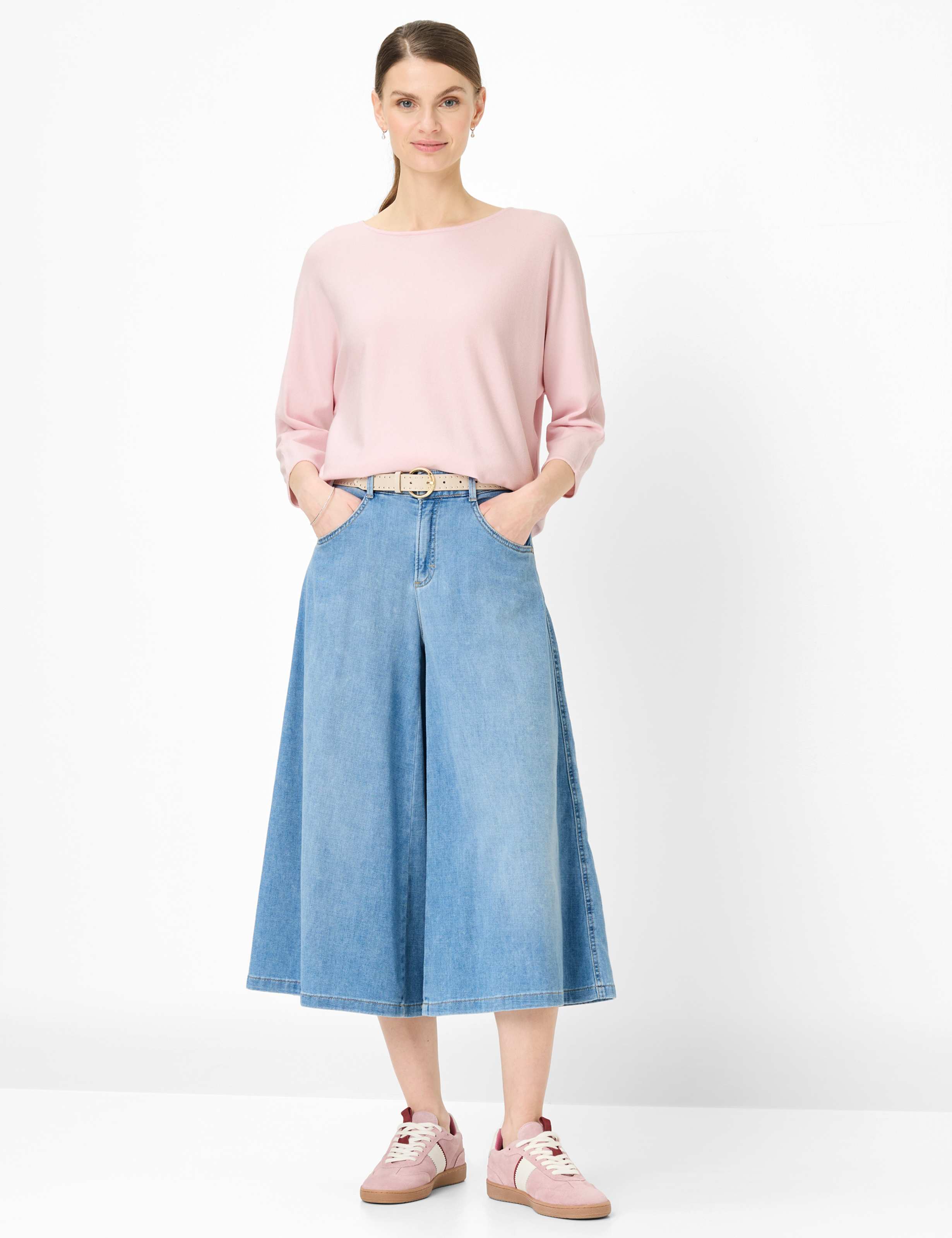 Women Style MELLI S Light Blue Wide Leg Model Outfit