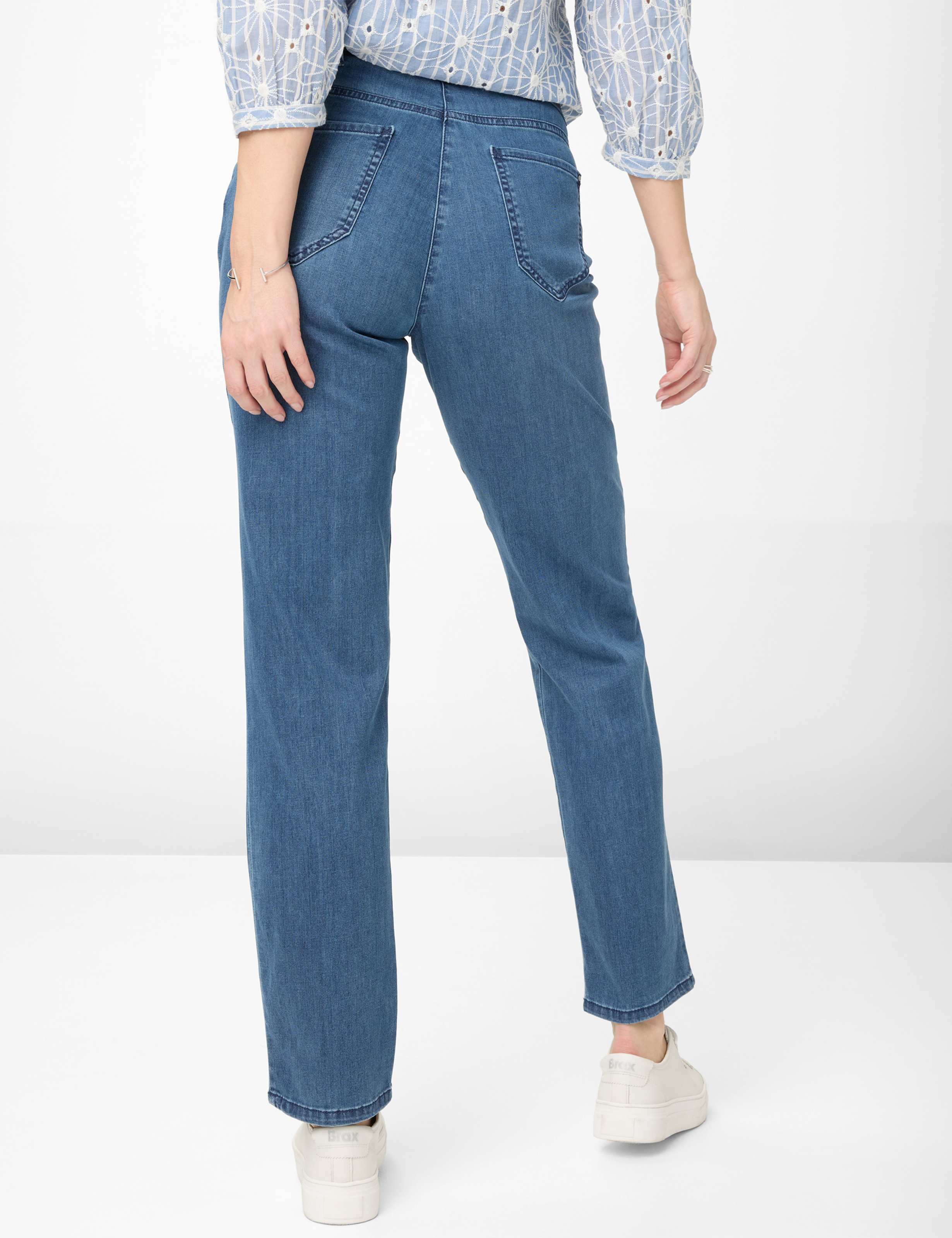Damen Style CORRY Denim Blau Comfort Plus Fit Model Rueck