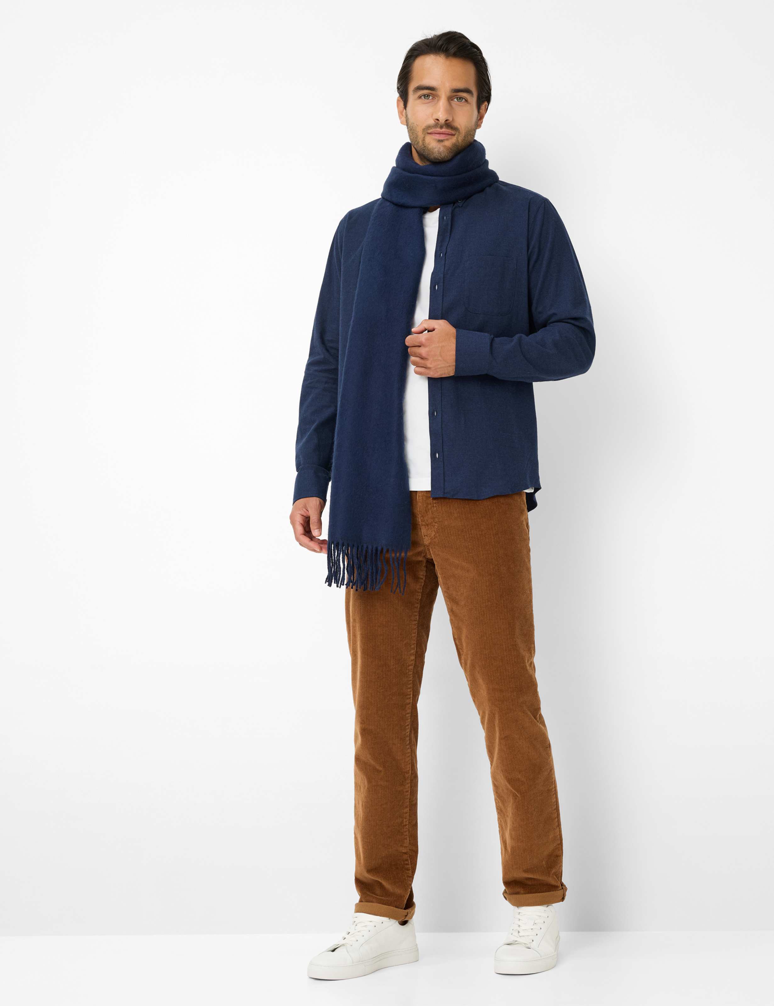 Herre Style DANIEL Mørkeblå  Model Outfit
