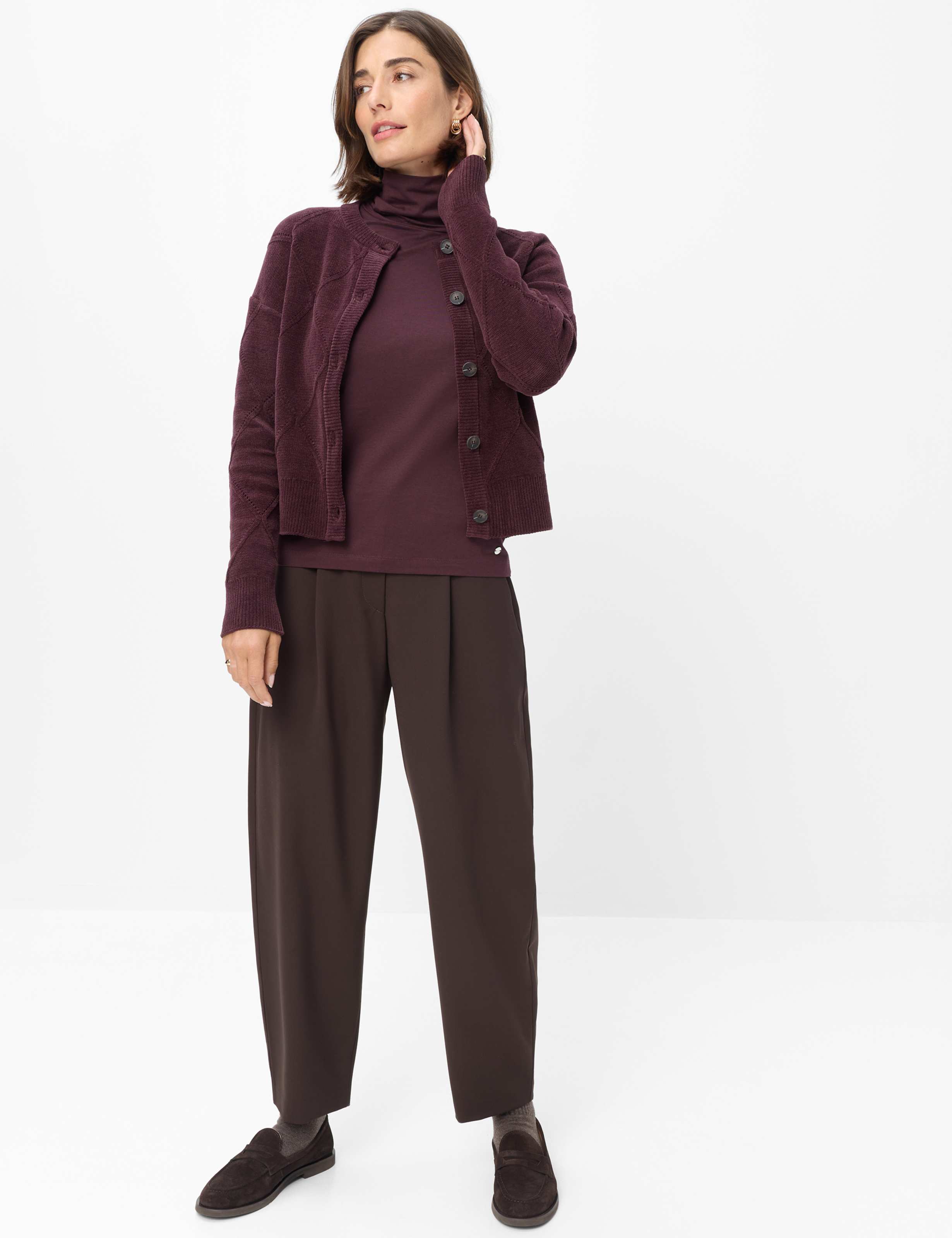 Damen Style CARINA L Dunkles Lila  Model Outfit