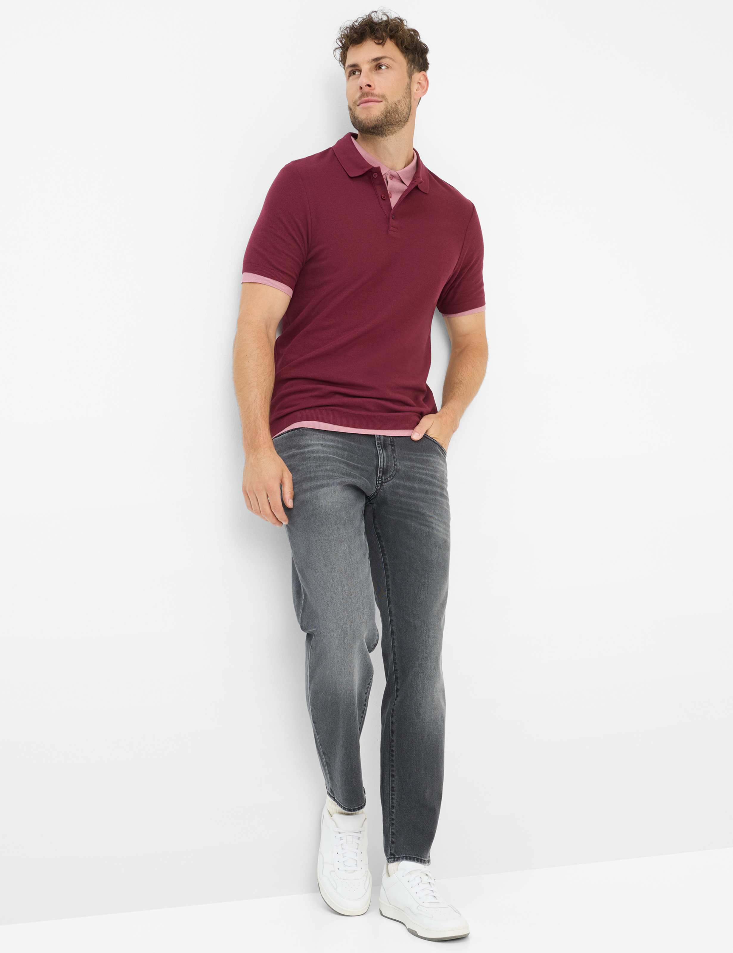 Men Style CURTIS Denim Medium Gray Relaxed Fit Model Outfit