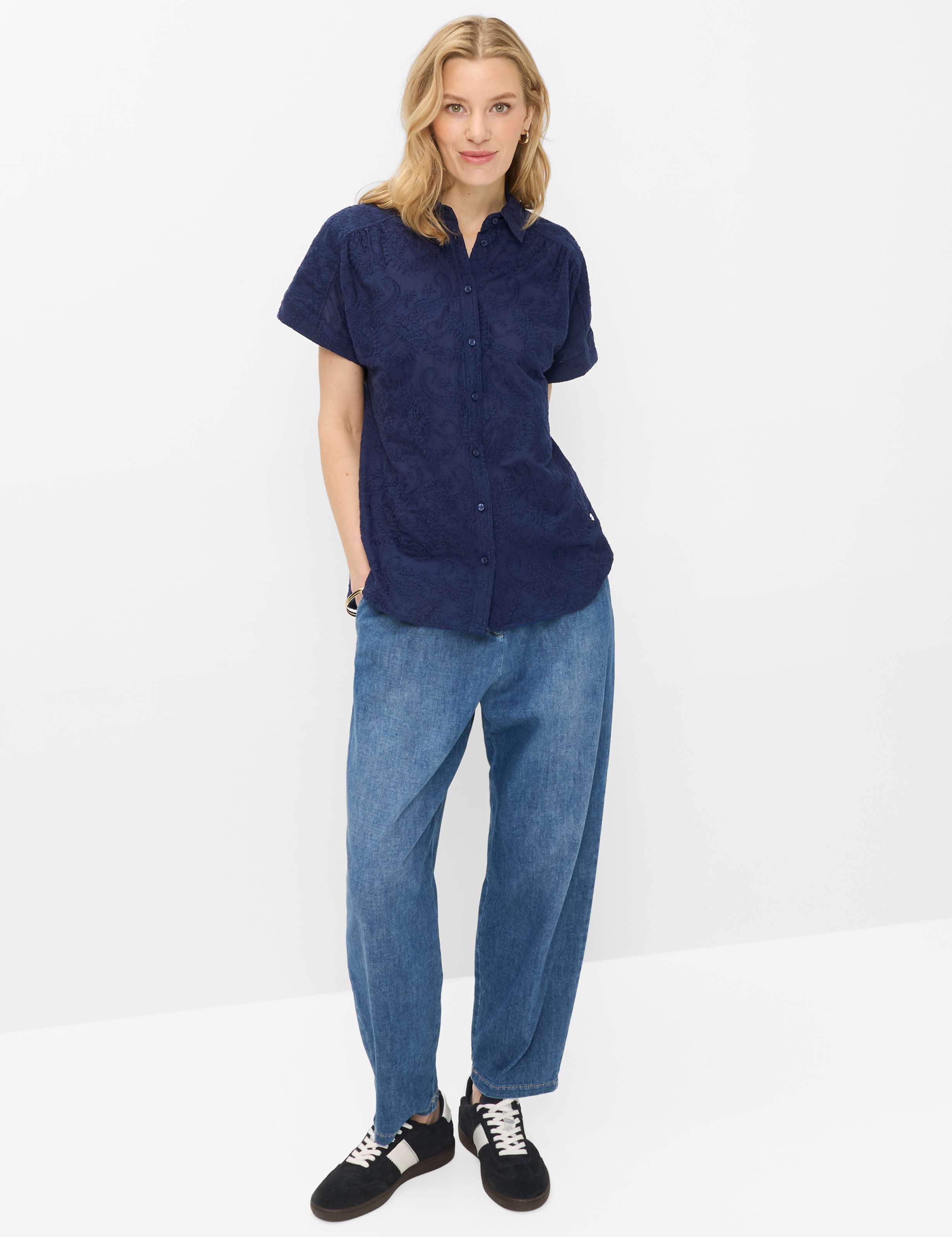 Dames Style VIV Donkerblauw  Model outfit