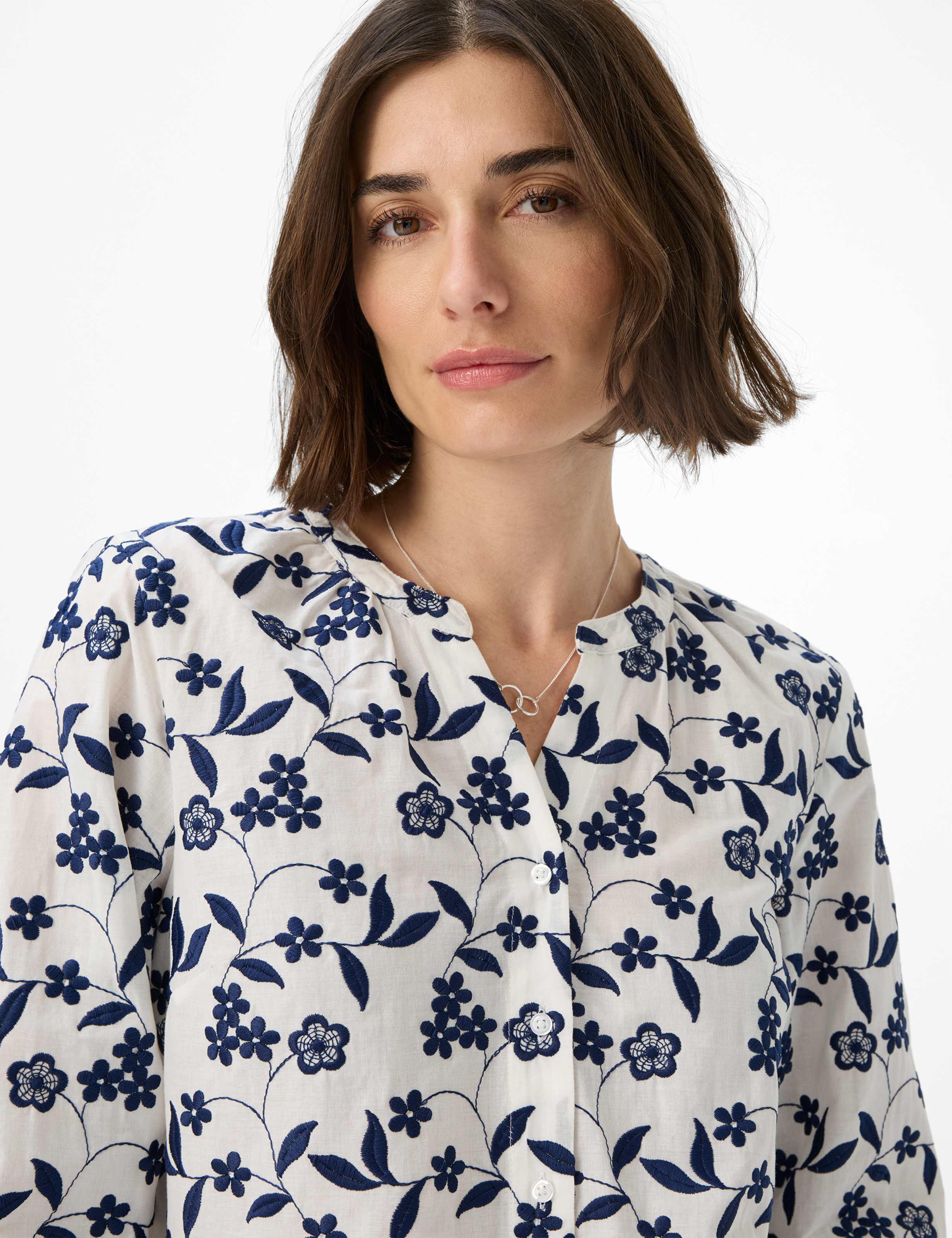 Women Style VELIA White  Detail 2