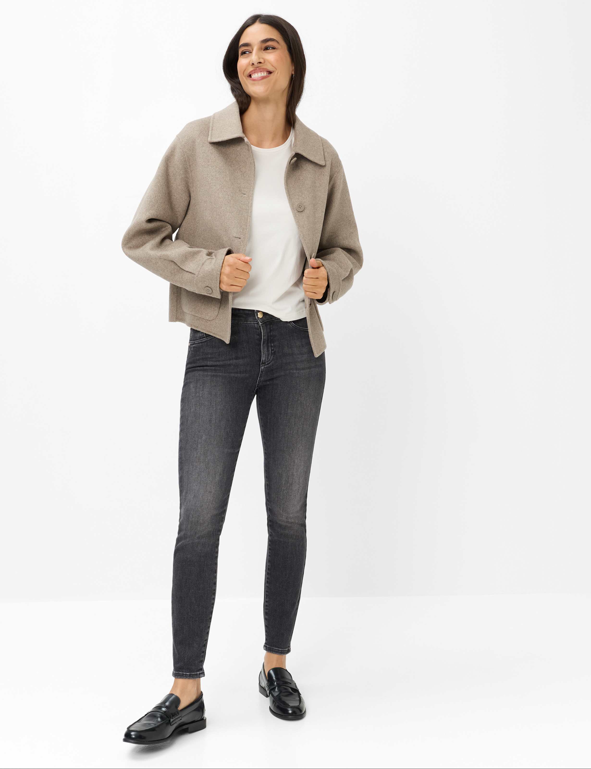 Women Style ANA Denim Dark Grey Skinny fit Model Outfit
