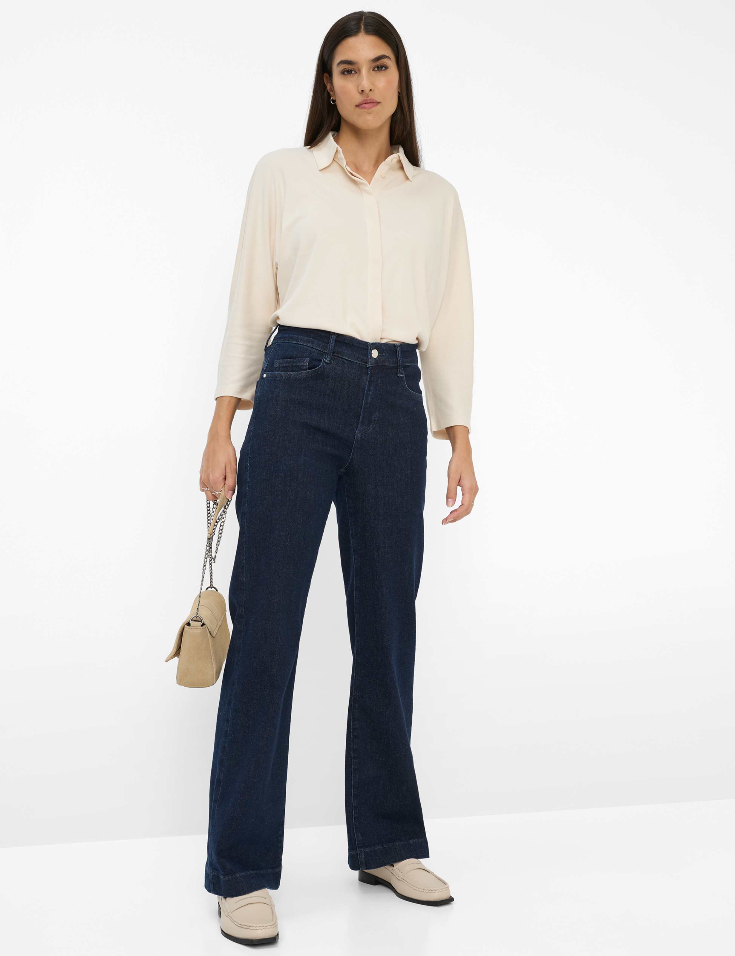Damen Style CELIA M Cremeweiß  Model Outfit