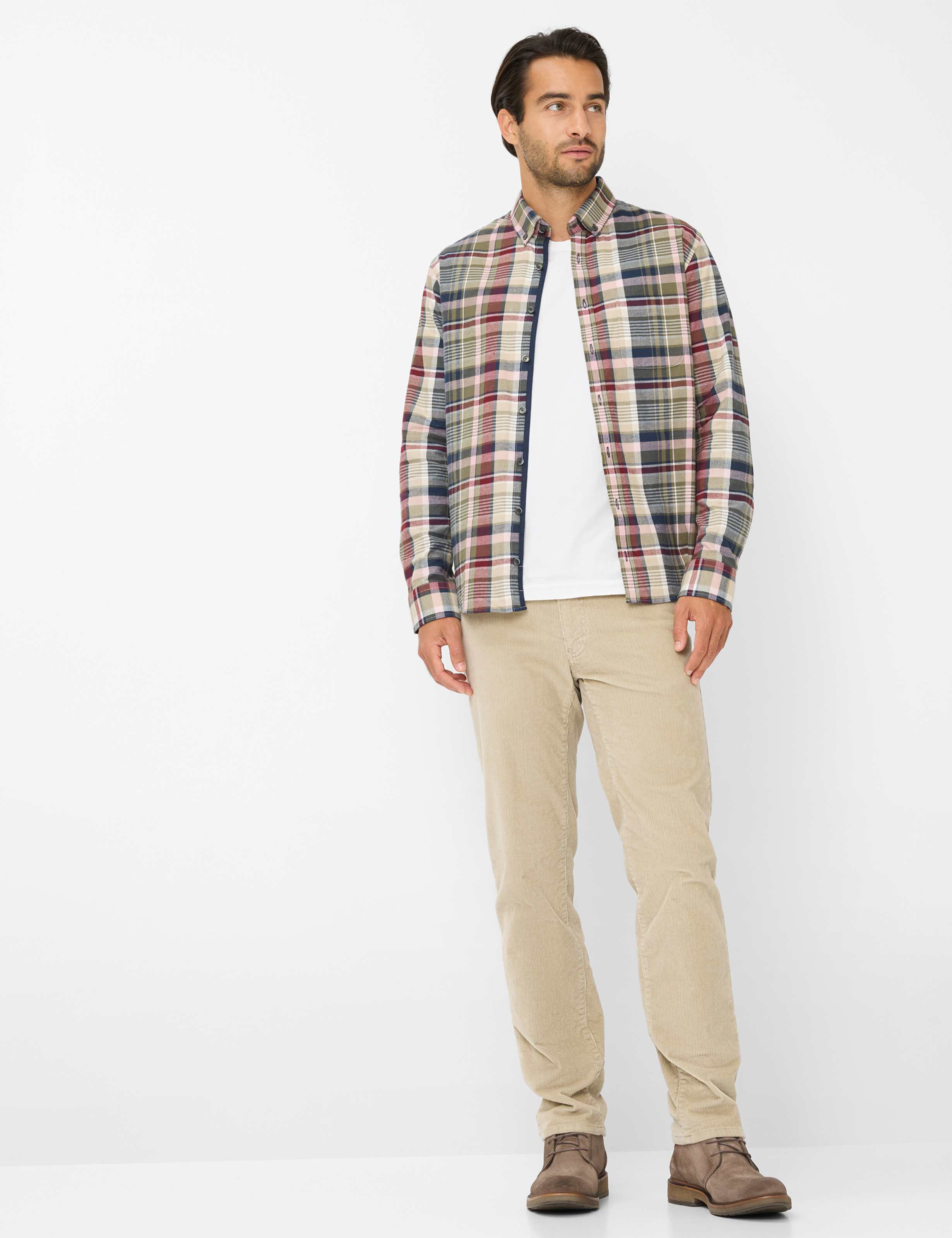 Homme Style DANIEL Rouge Foncé  Tenue du mannequin
