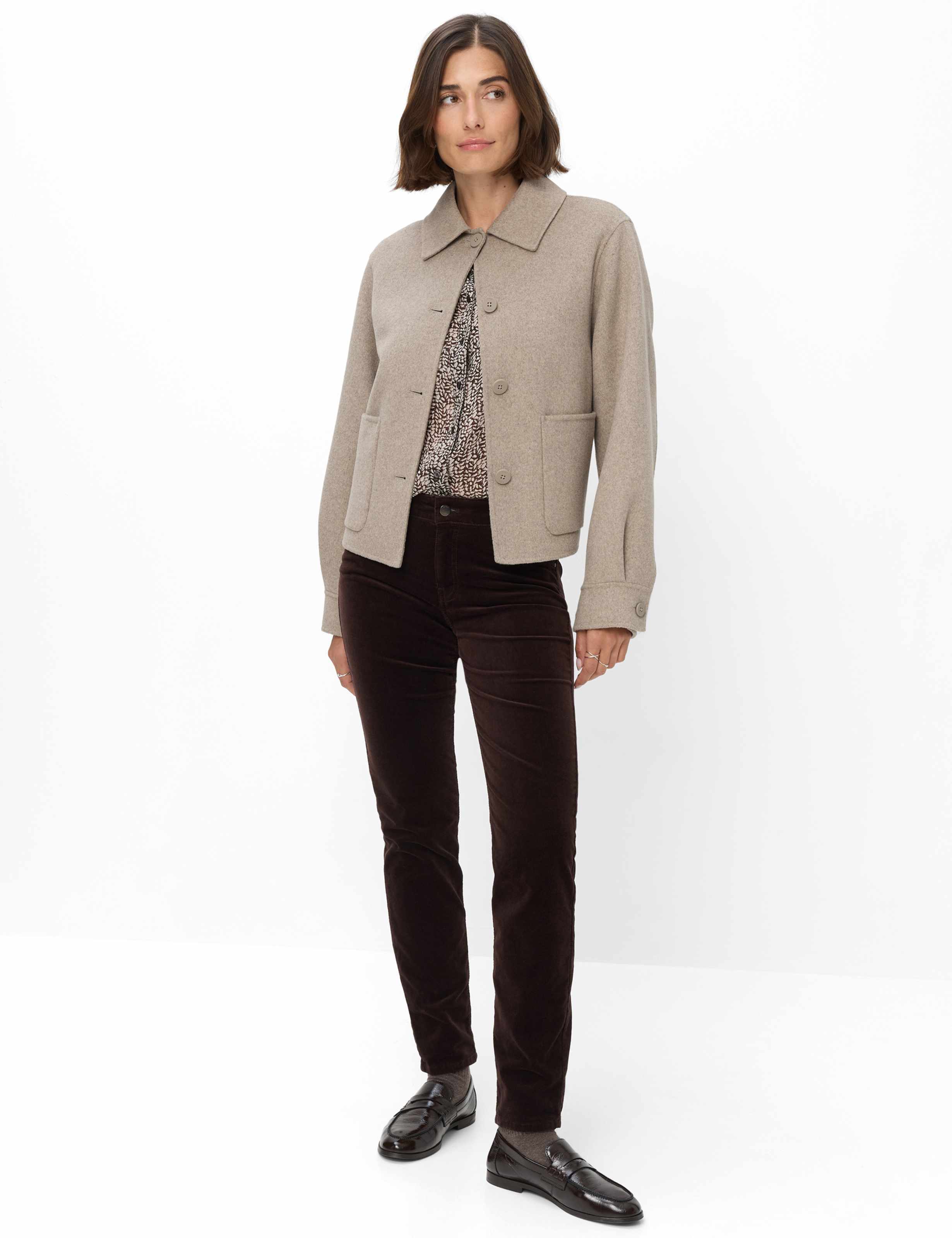 Damen Style SHAKIRA Dunkelbraun Slim Fit Model Outfit