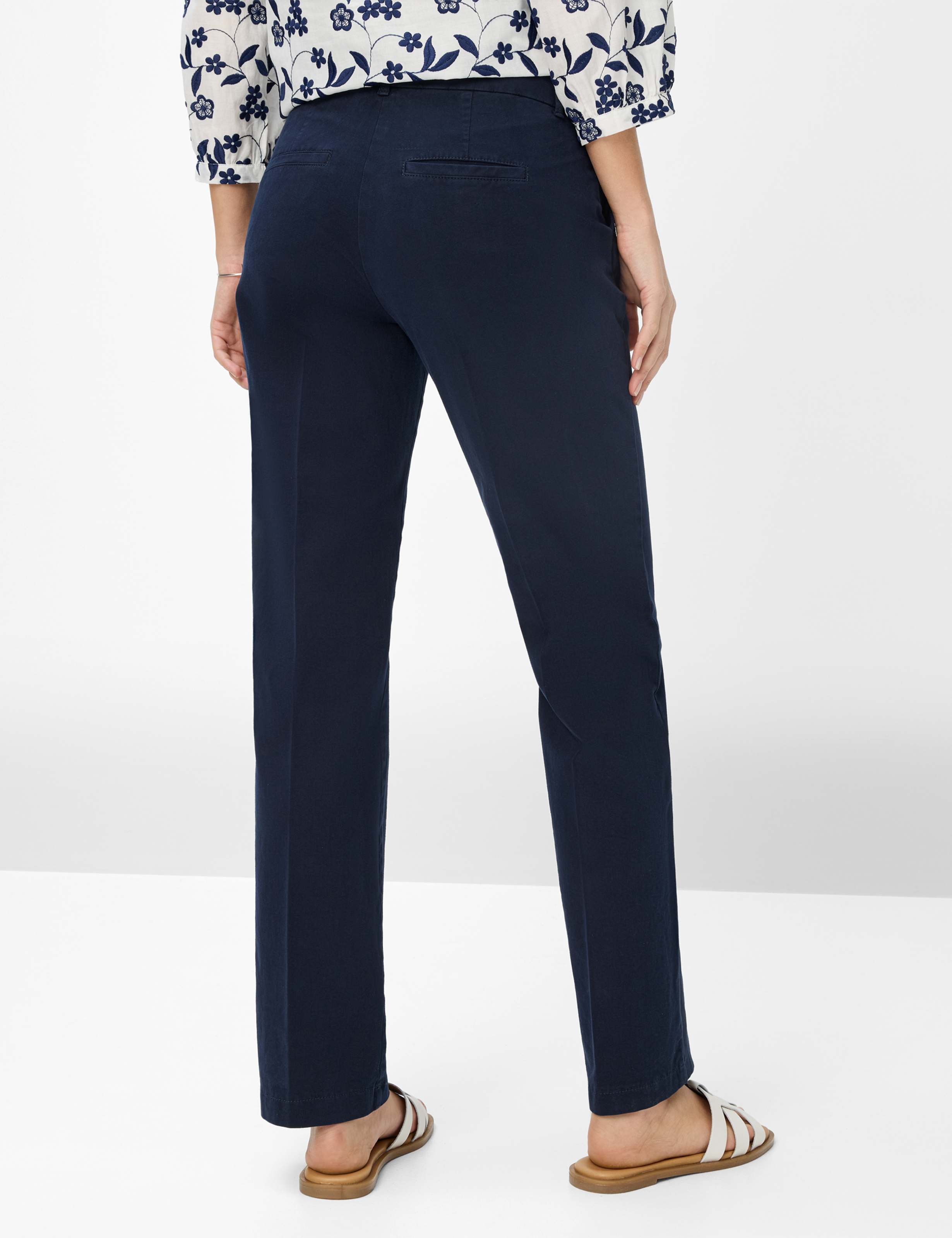 Femme Style MARON Bleu Foncé Regular Fit Dos mannequin