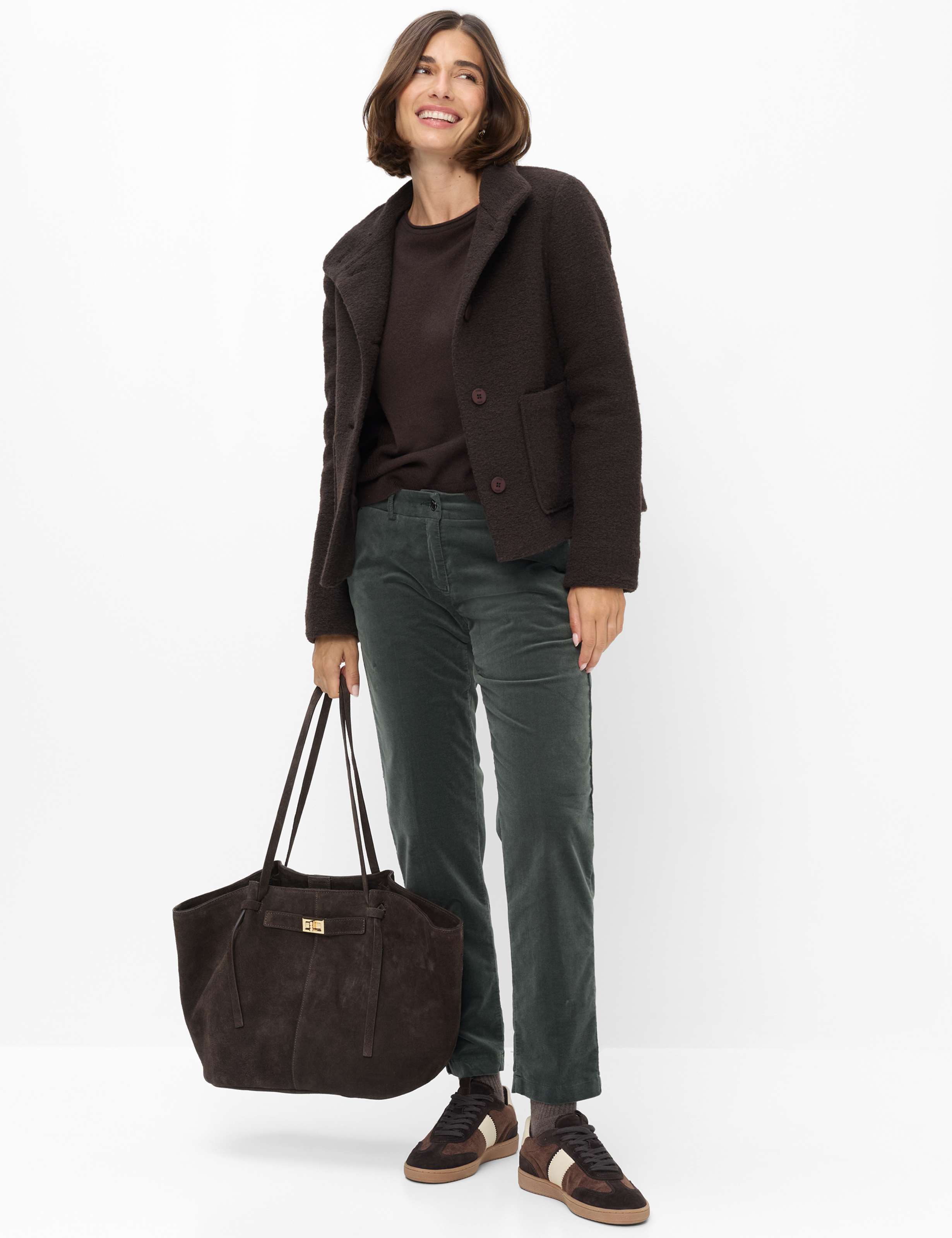 Damen Style MARON S Dunkelgrün Regular Fit Model Outfit