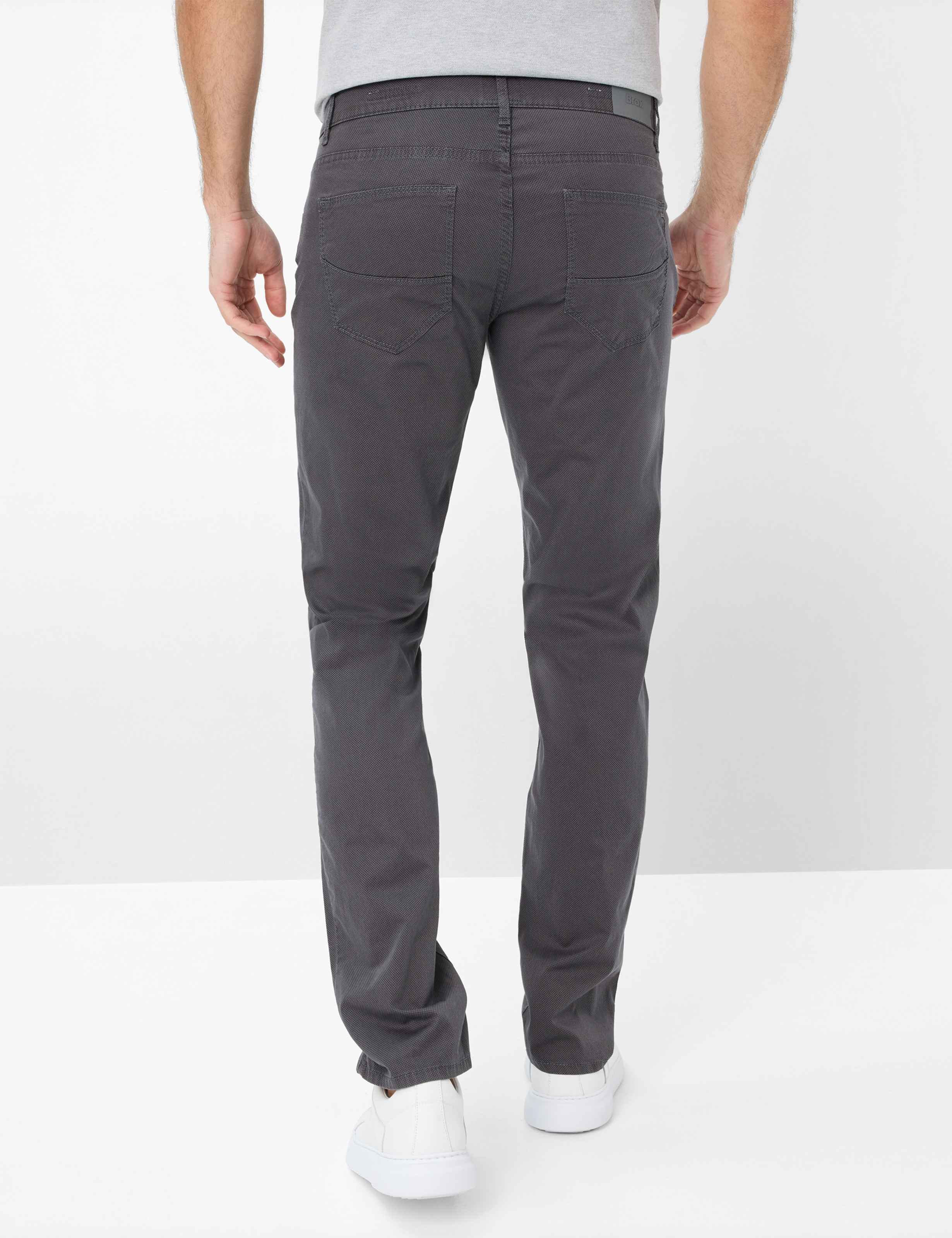Herren Style CADIZ Dunkelgrau Straight Fit Model Rueck