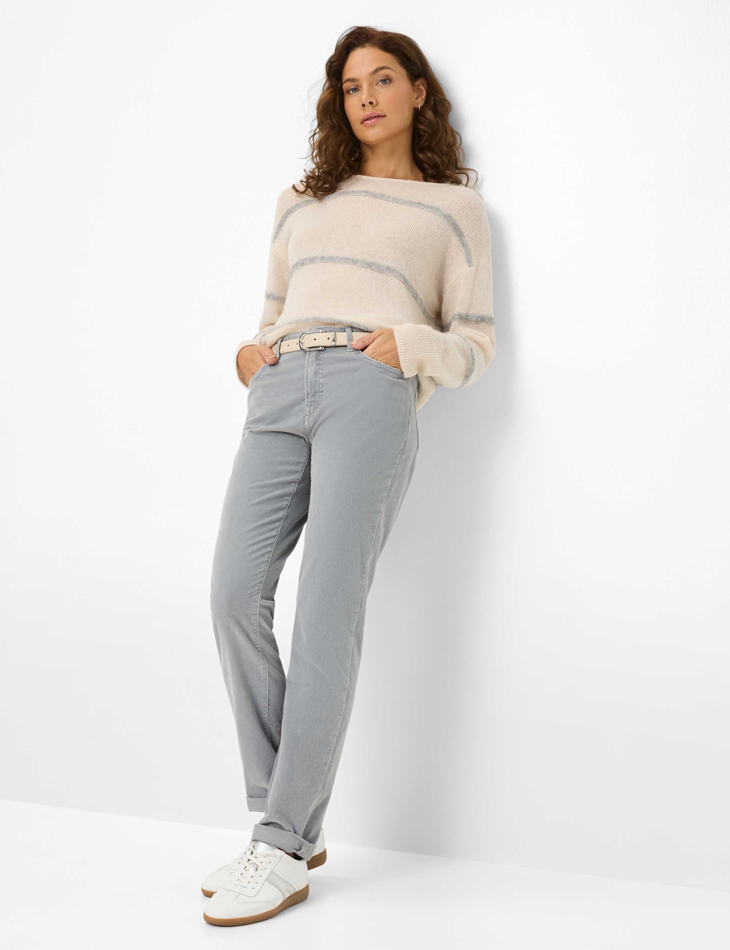 Dames Style MARY Mediumgrijs Regular Fit Model outfit