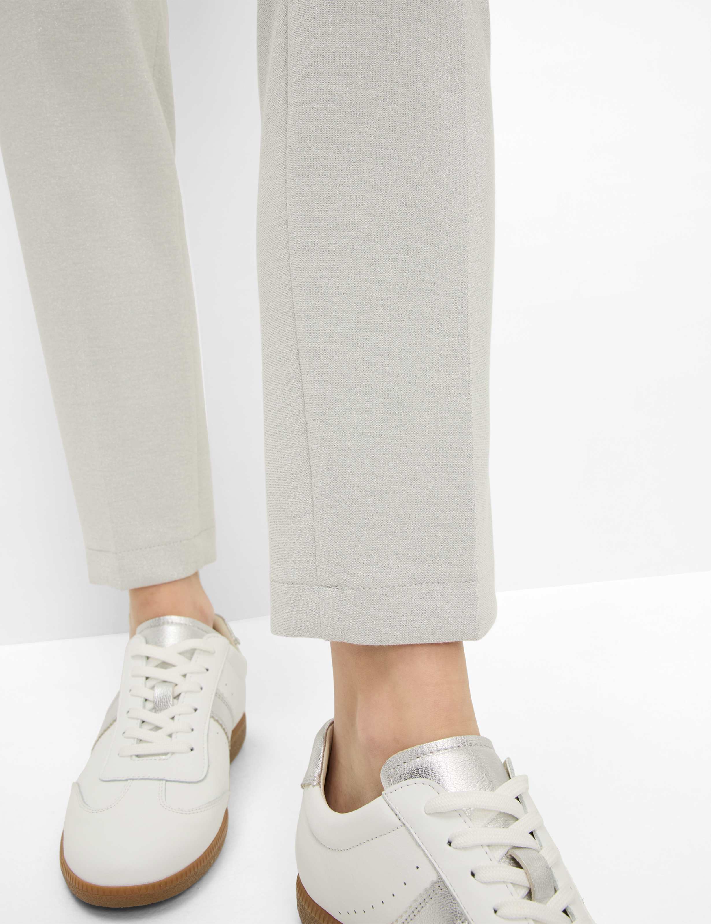 Femme Style MARON S Gris Clair Regular Fit Détail 2
