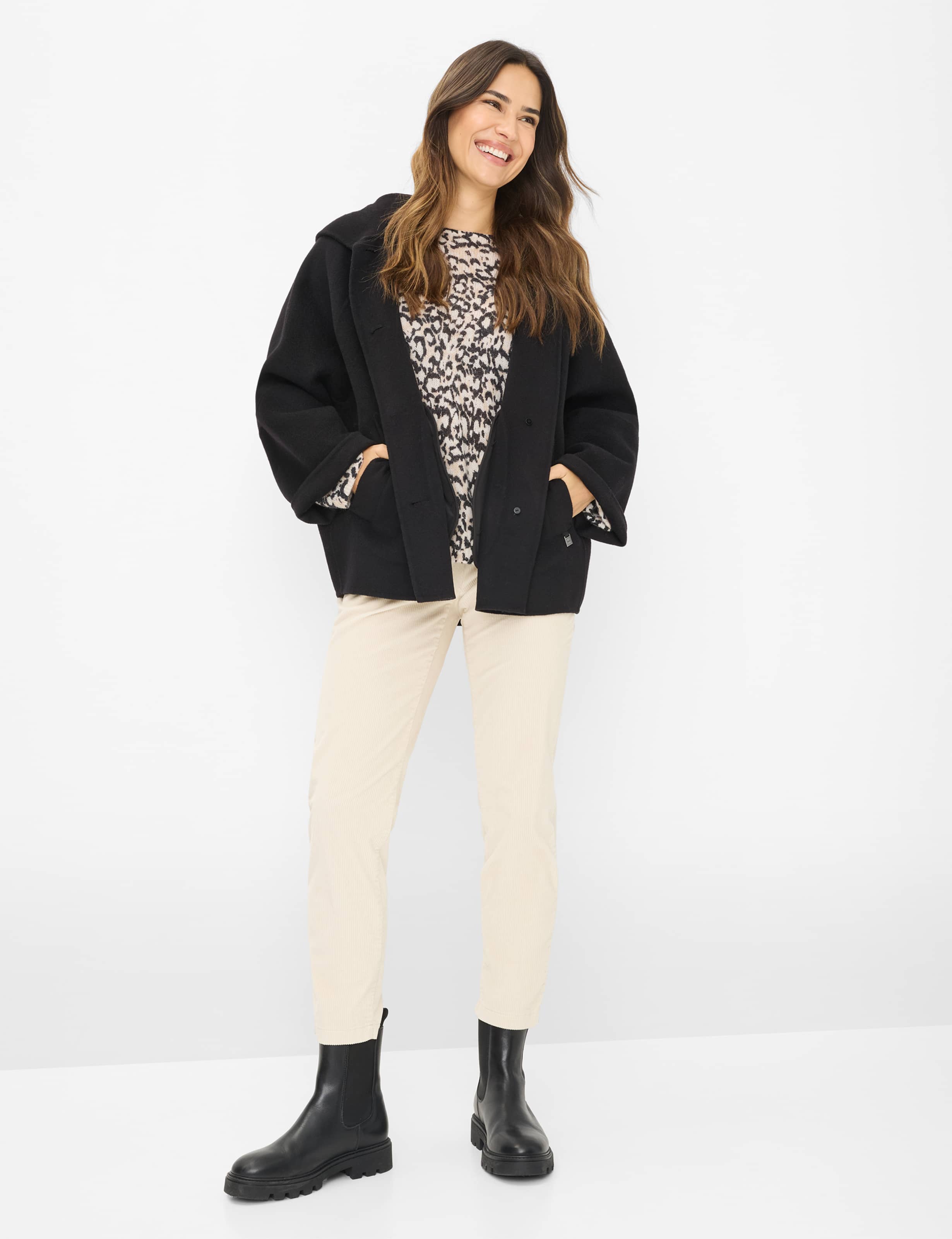 Damen Style LISA Cremeweiß  Model Outfit