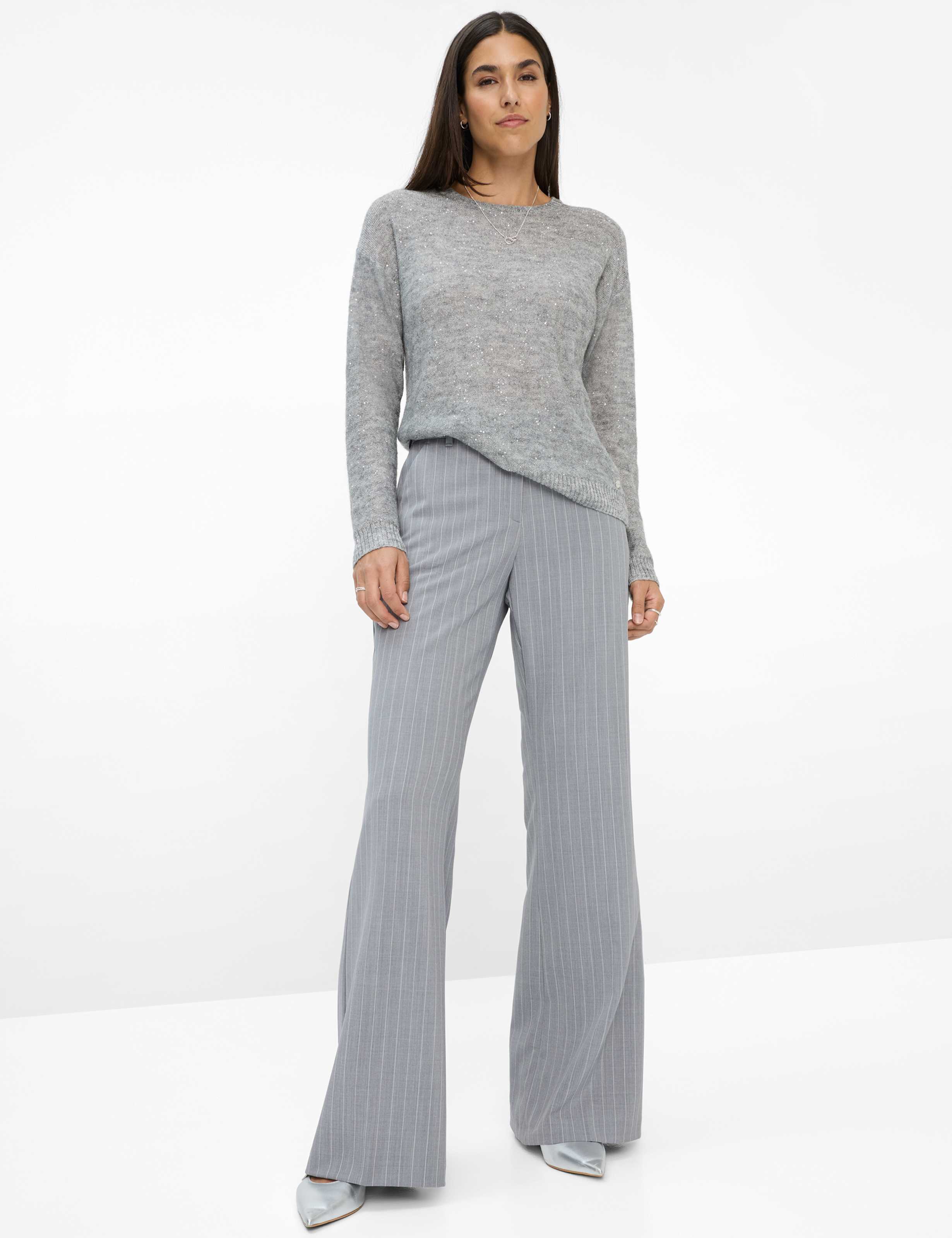 Femme Style LESLEY Gris Clair  Tenue du mannequin