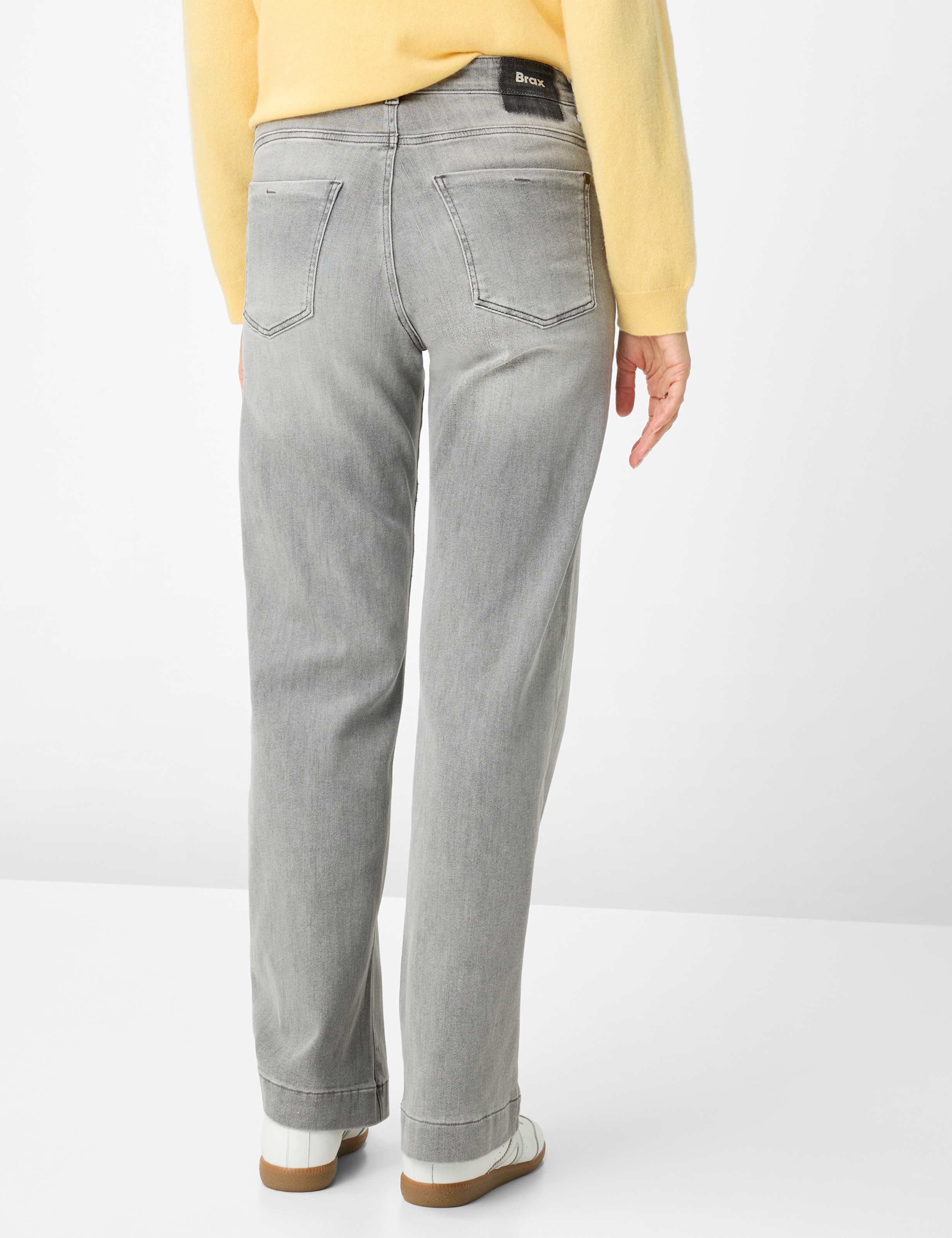 Thumbnail - Brax Damen Five-Pocket-Hose Style MAINE USED LIGHT GREY, denim hellgrau, Gr. 36
