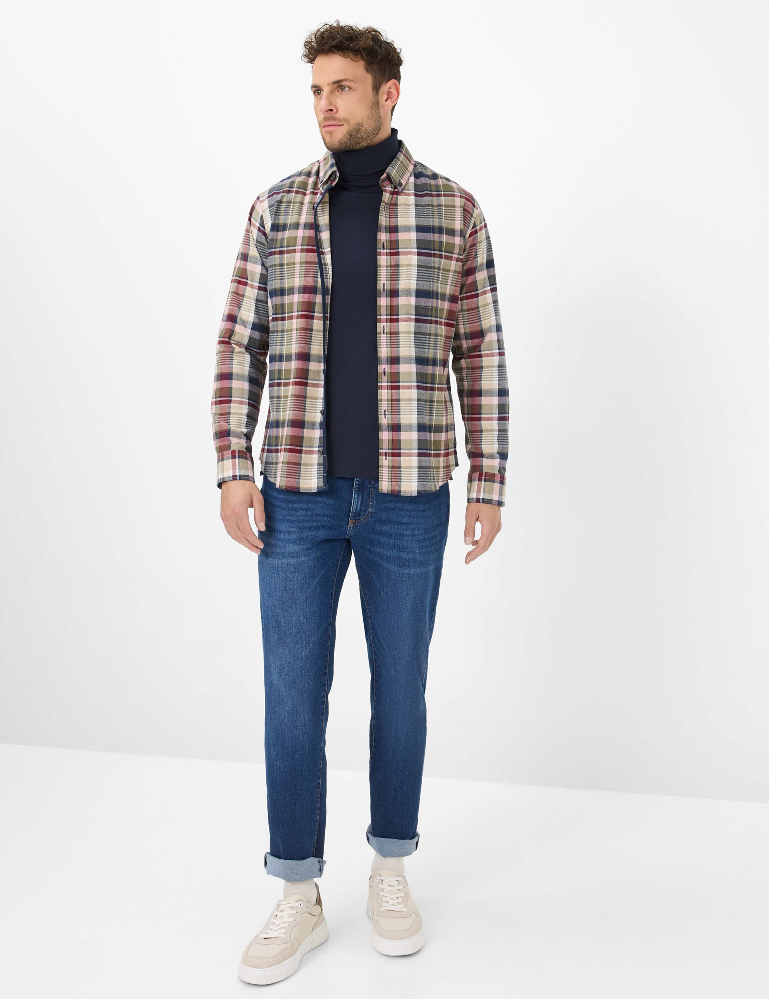 Homme Style CADIZ Denim Bleu Straight Fit Tenue du mannequin