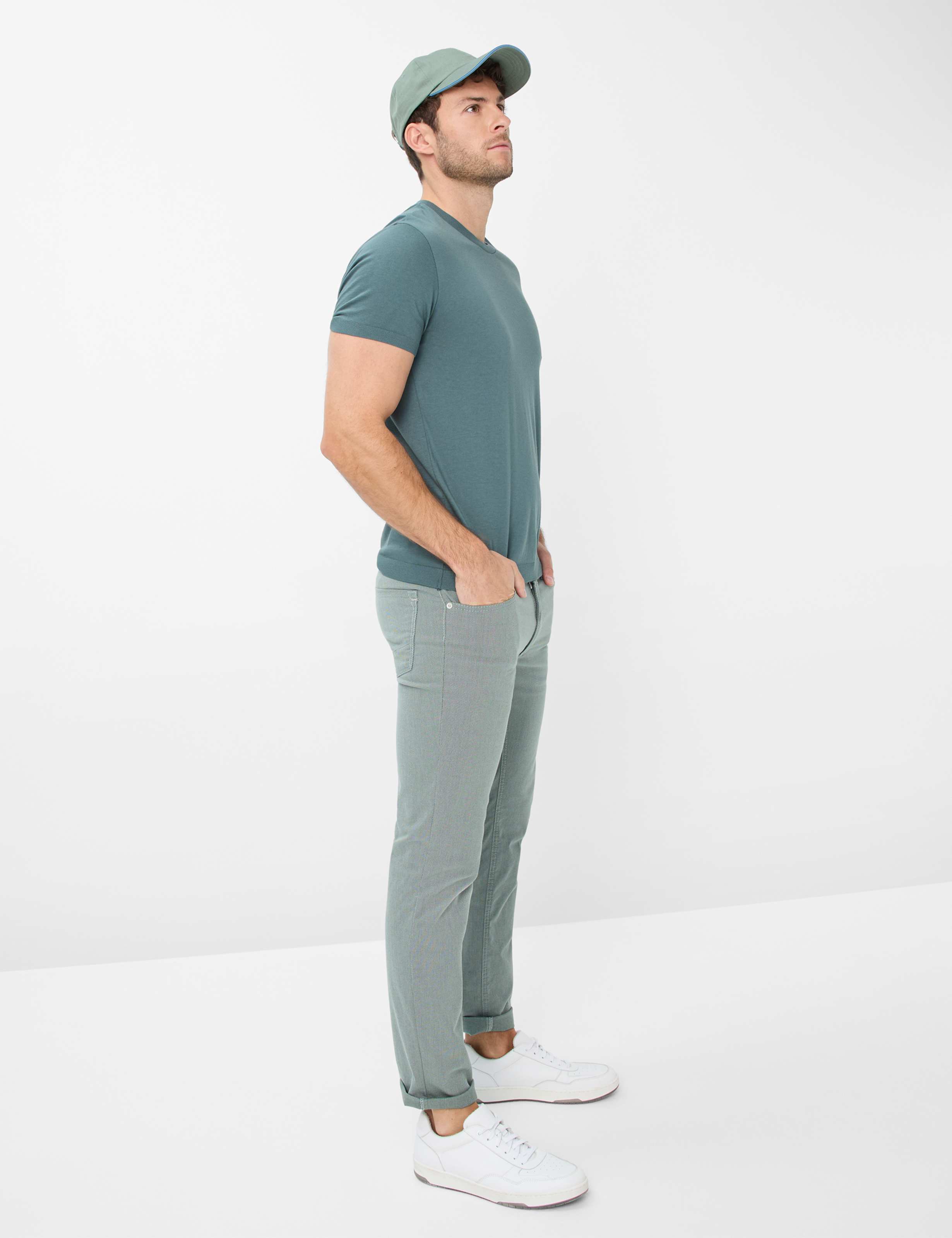 Heren Style CHUCK Groen Modern Fit Model outfit