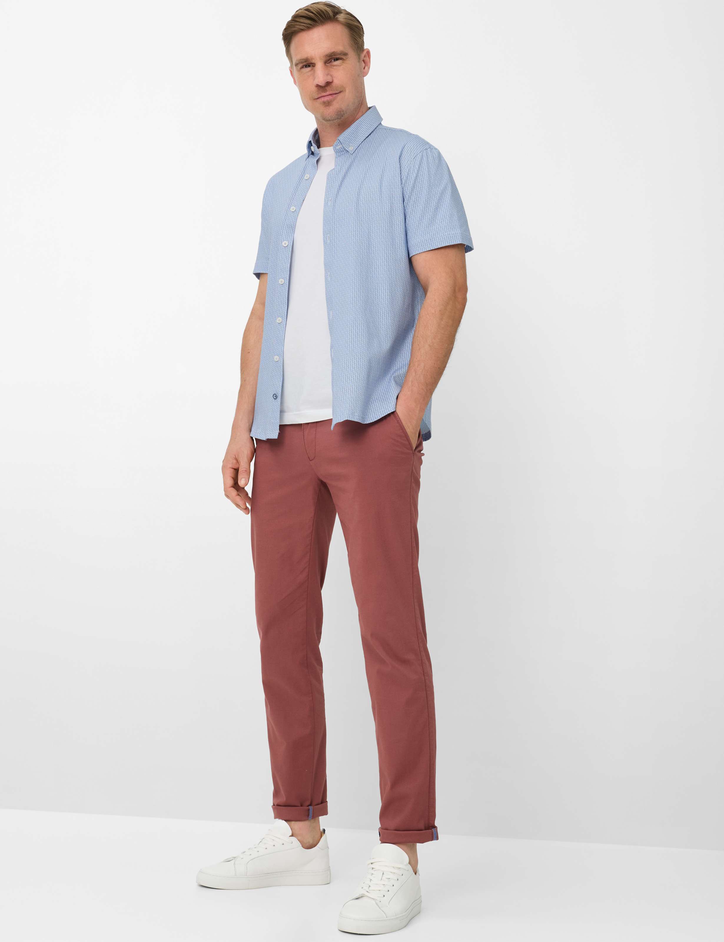 Herren Style DAN Hellblau  Model Outfit