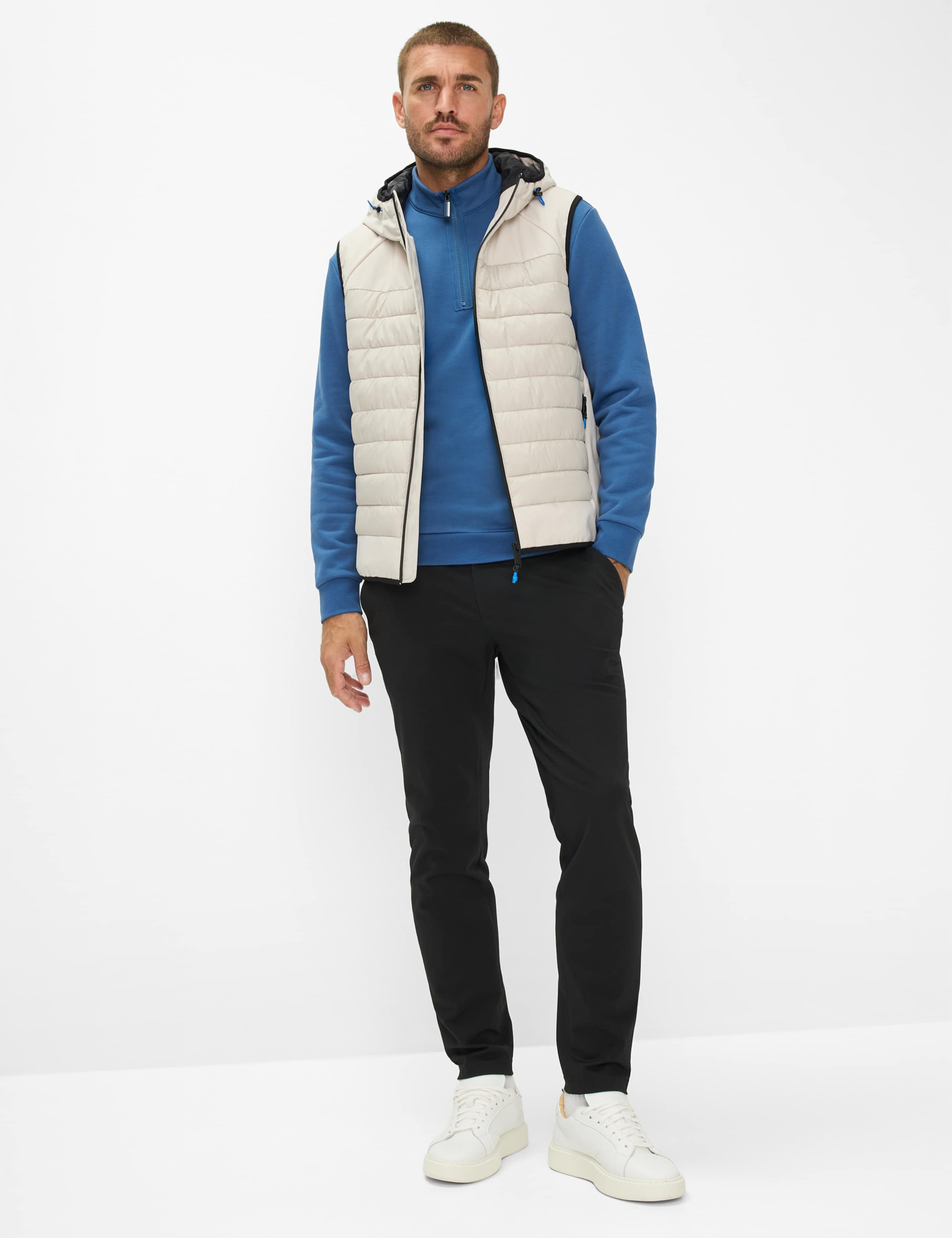 Herren Style SILVIO Schwarz Relaxed Fit Model Outfit