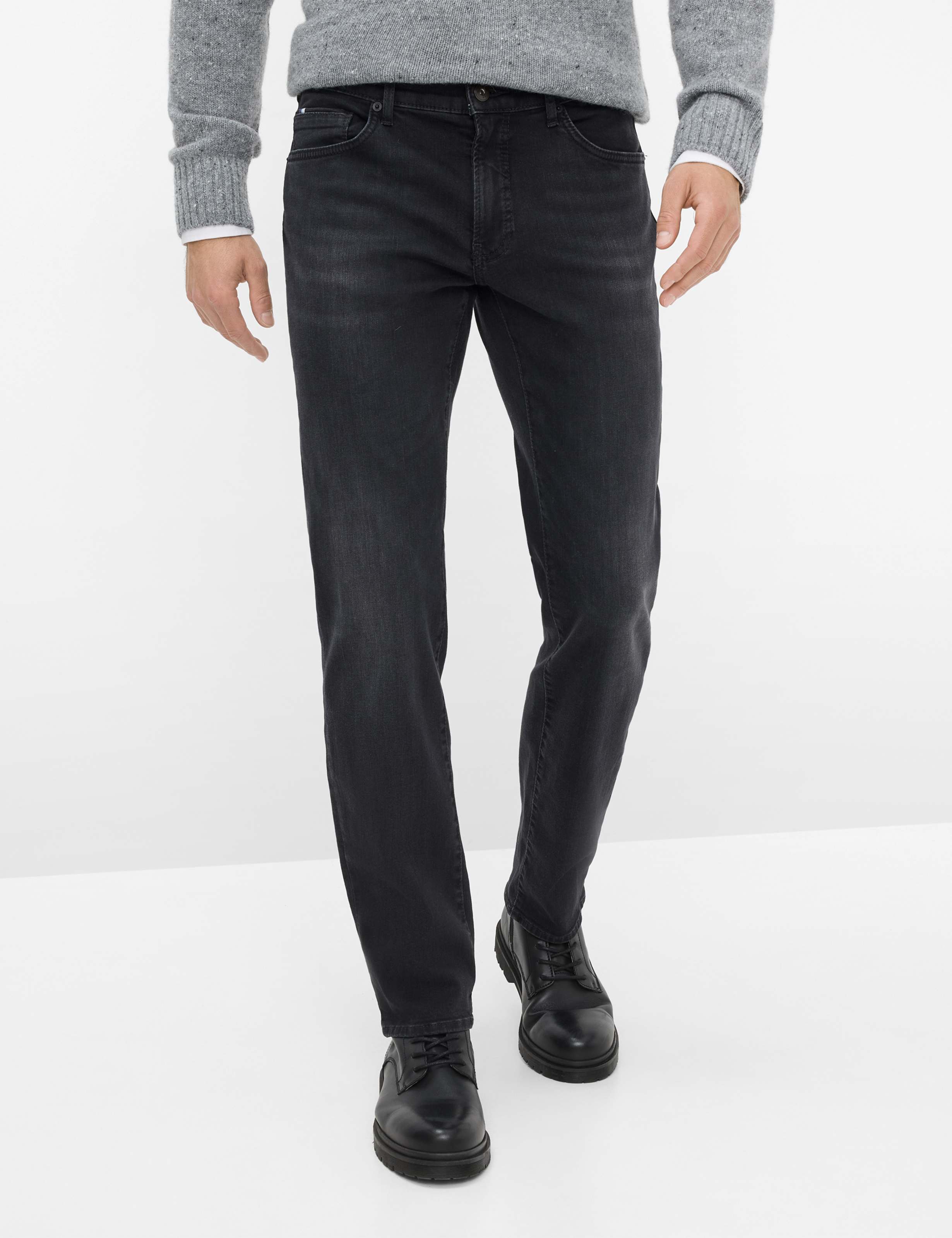 Shades of grey, Men, Style CHUCK, MODEL_FRONT_ISHOP