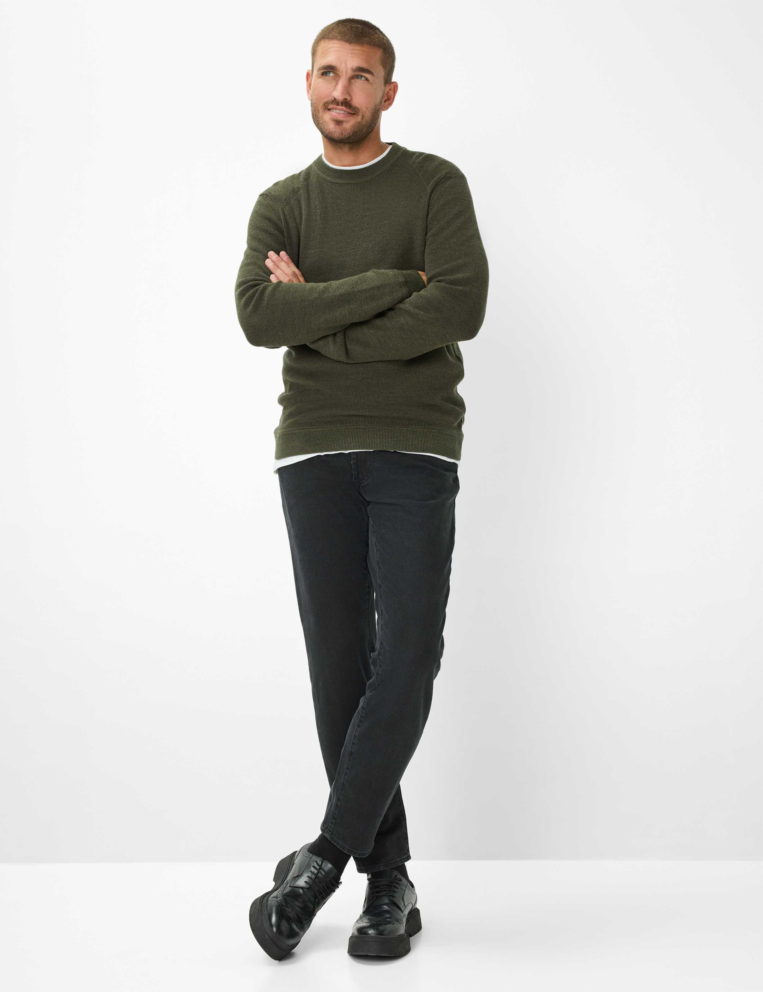 Herren Style ROY Dunkelgrün  Model Outfit