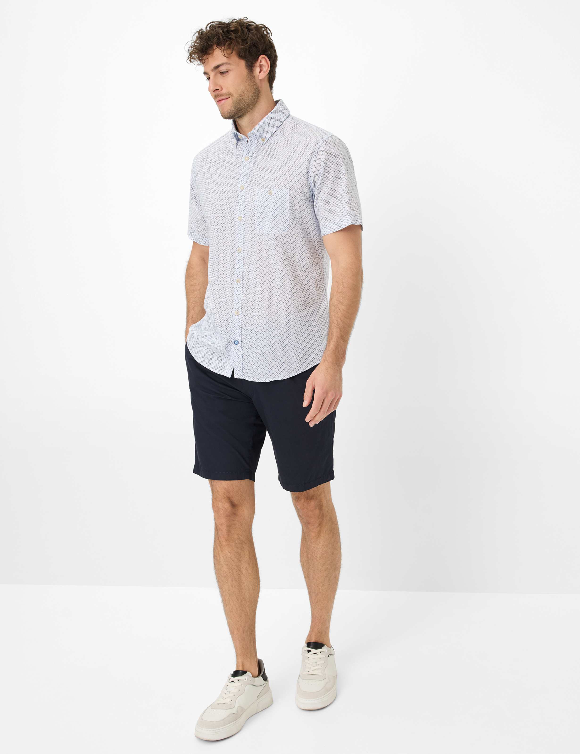 Herren Style DAN Hellblau  Model Outfit